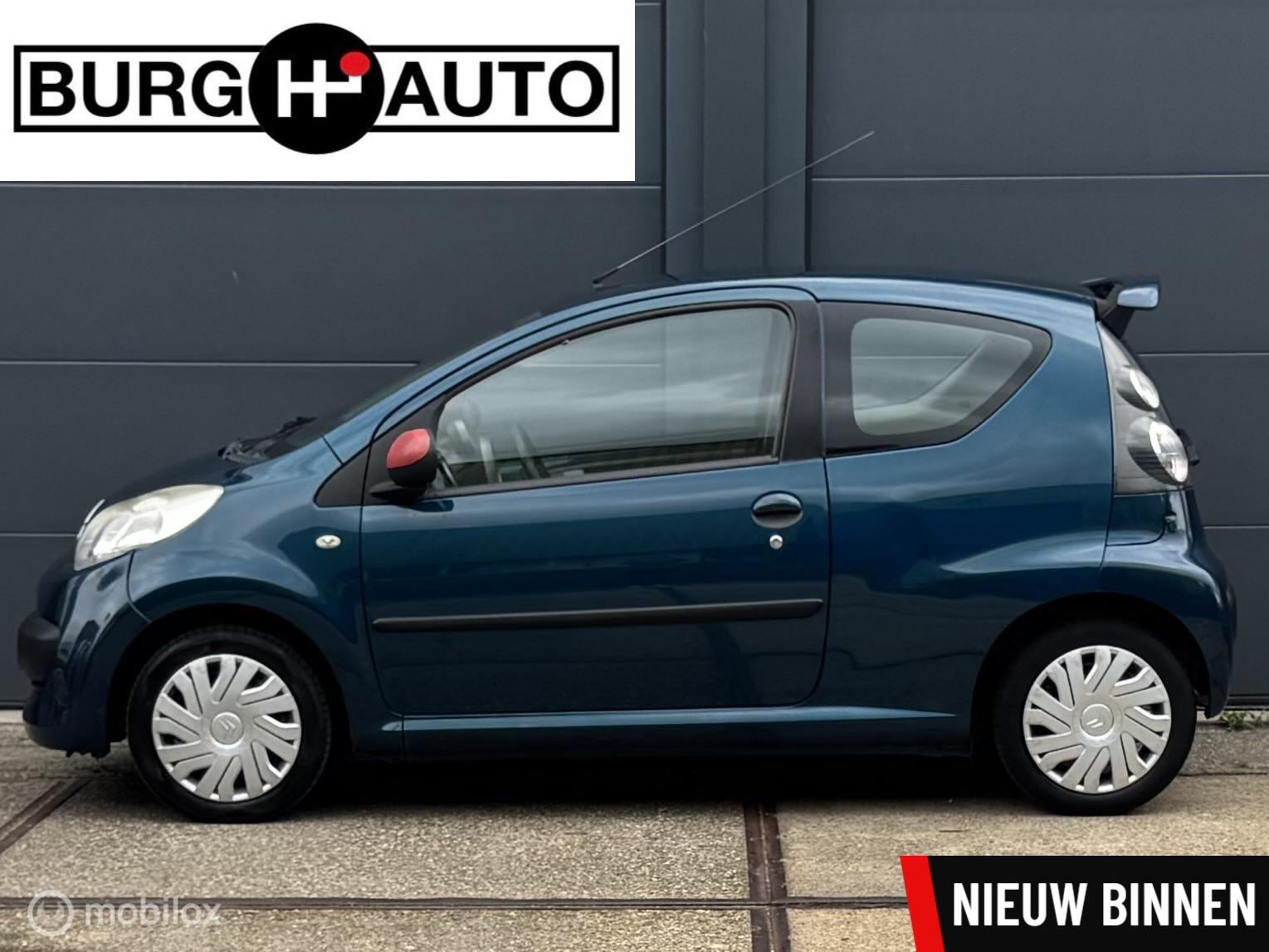 Citroen Citroen C1 1.0-12V Ambiance 3 deurs - APPLE CARPLAY - PARKEERSENSOREN - ACHTERSPOILER - MIDDENARMSTEUN - EL. RAMEN - CPV - BLUETOOTH - STUURBEKRACHTIGING - 2E EIGENAAR - NL AUTO - NIEUWE APK BIJ AFLEVERING - 2007 - voorkant