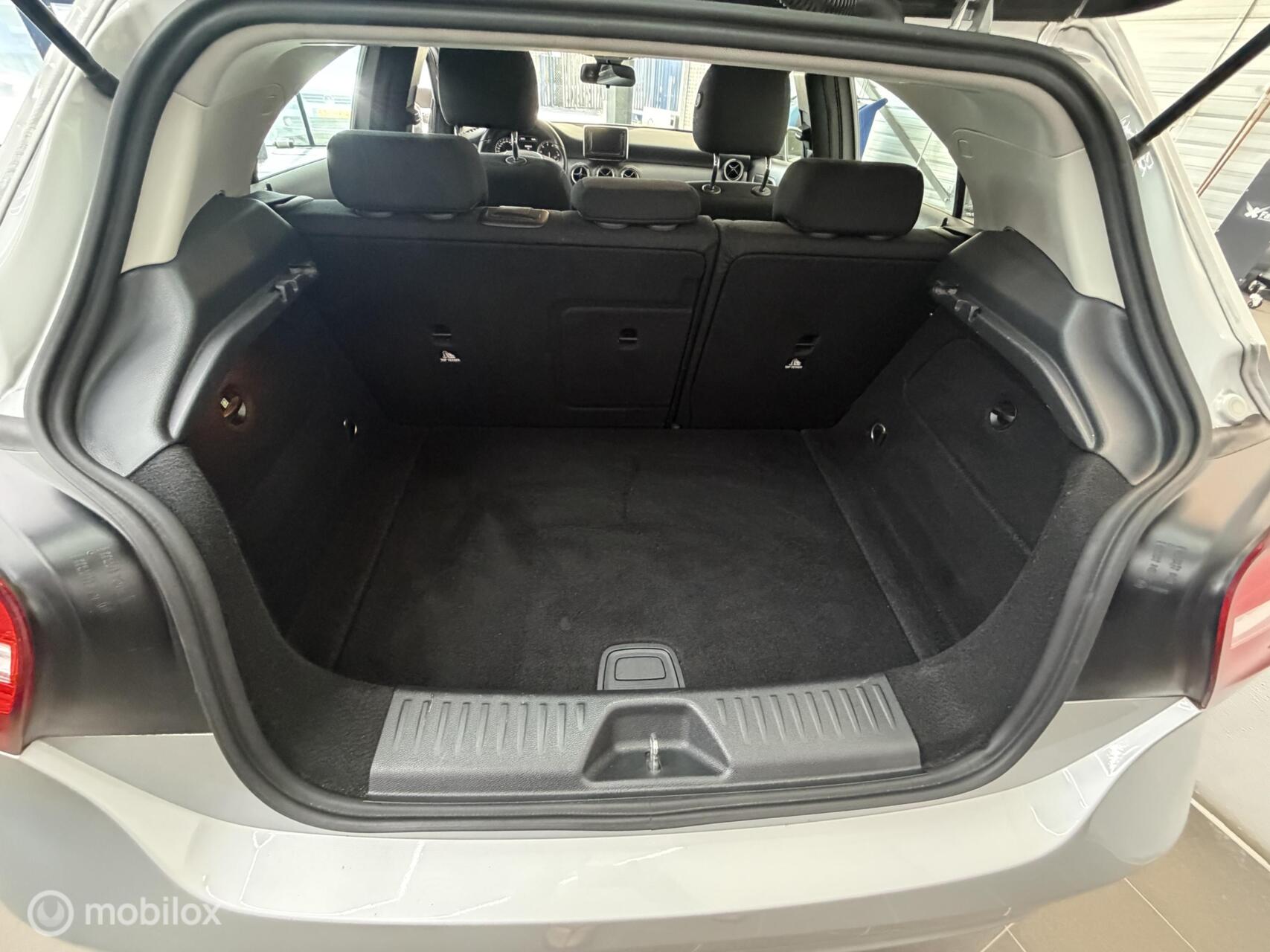 Foto van Mercedes-Benz A 180