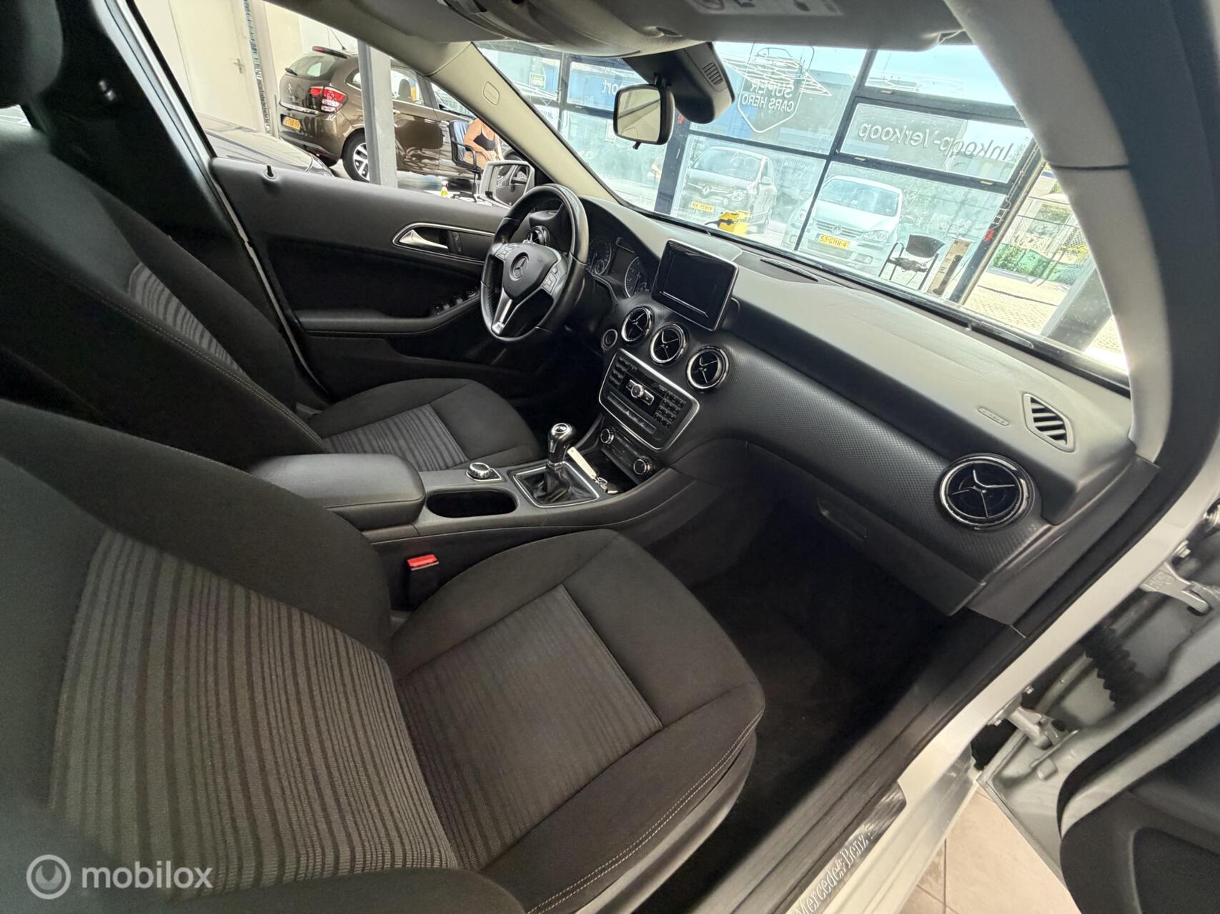Foto van Mercedes-Benz A 180