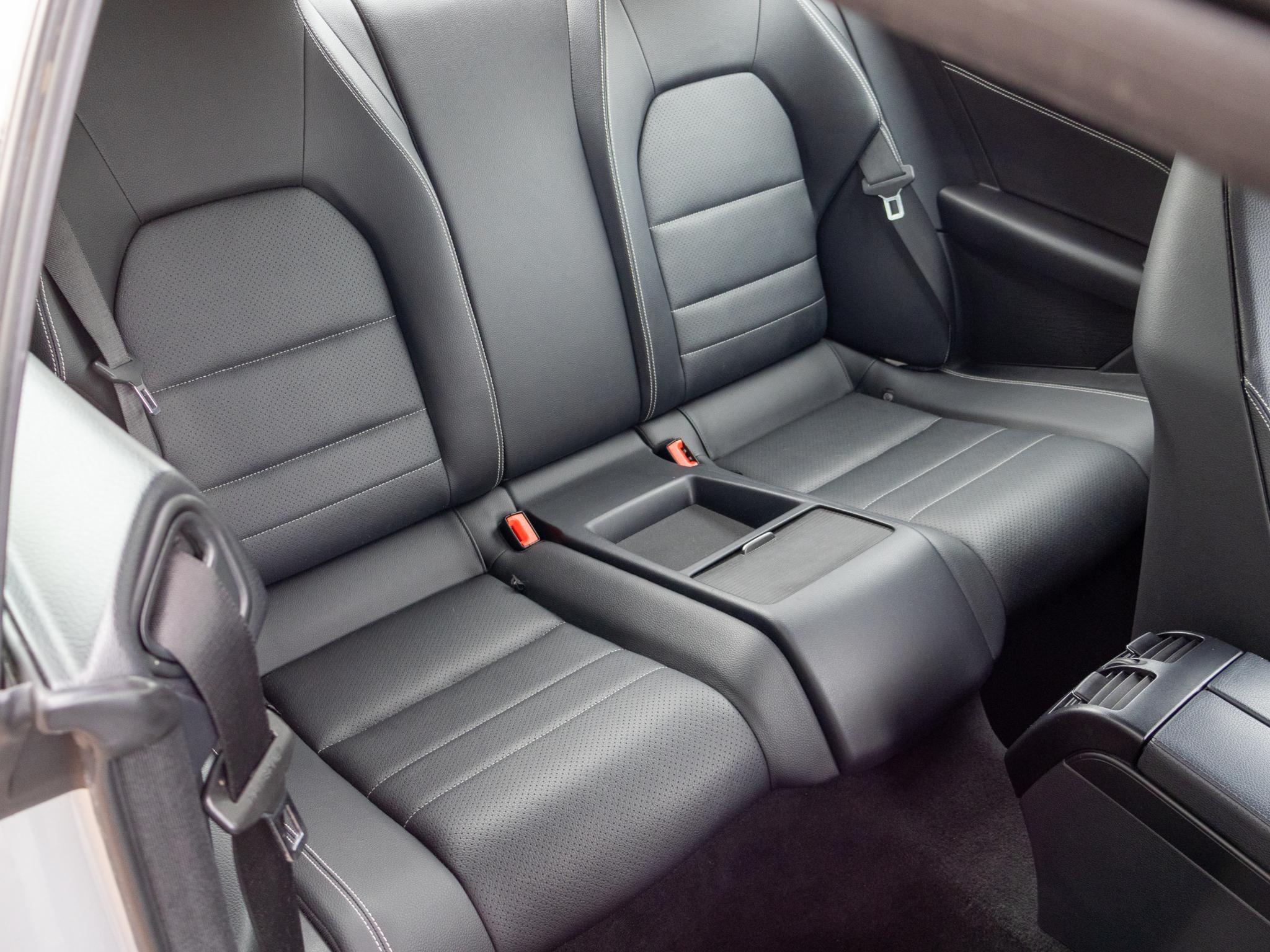 Foto van Mercedes-Benz E 200