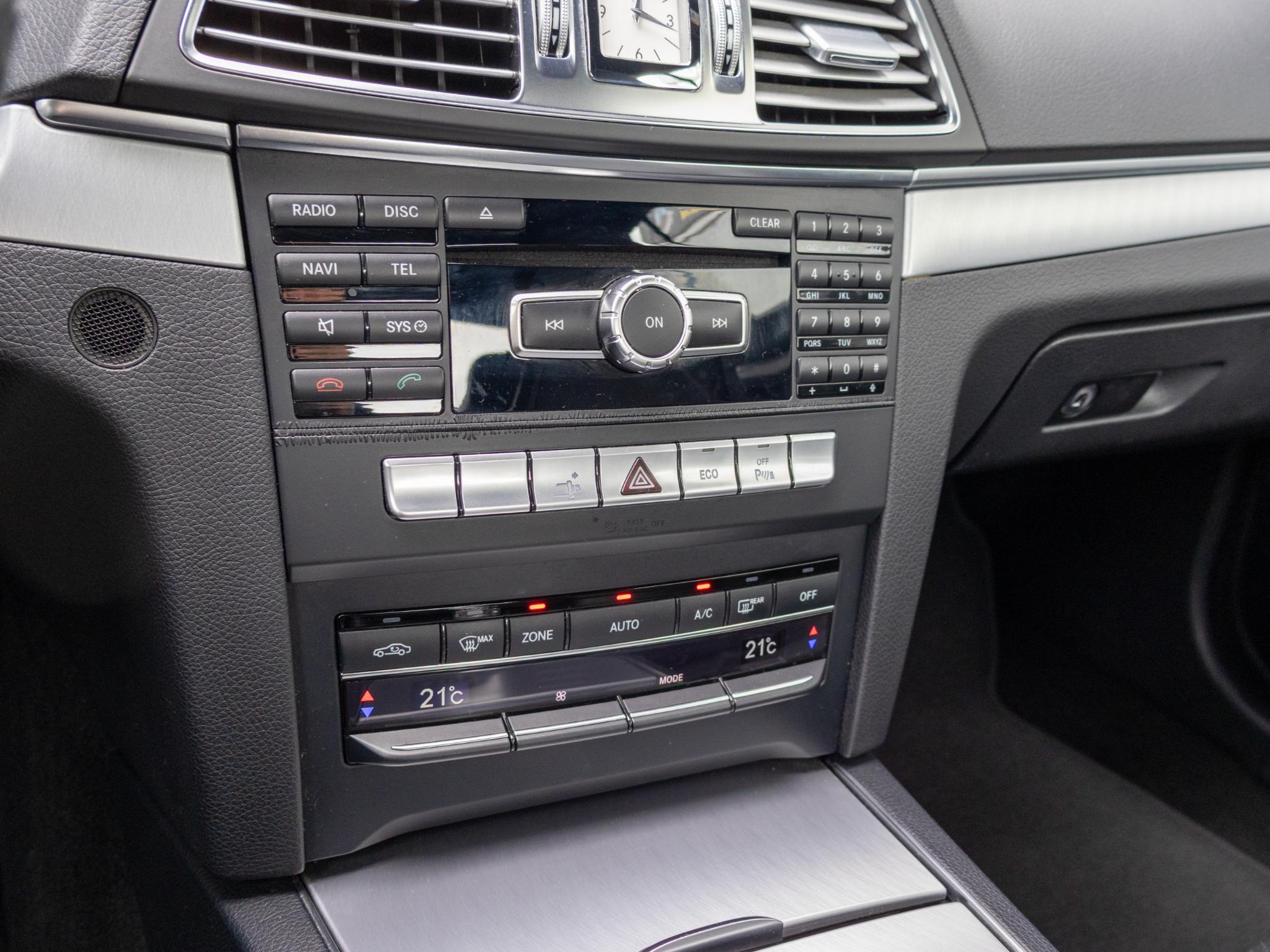 Foto van Mercedes-Benz E 200