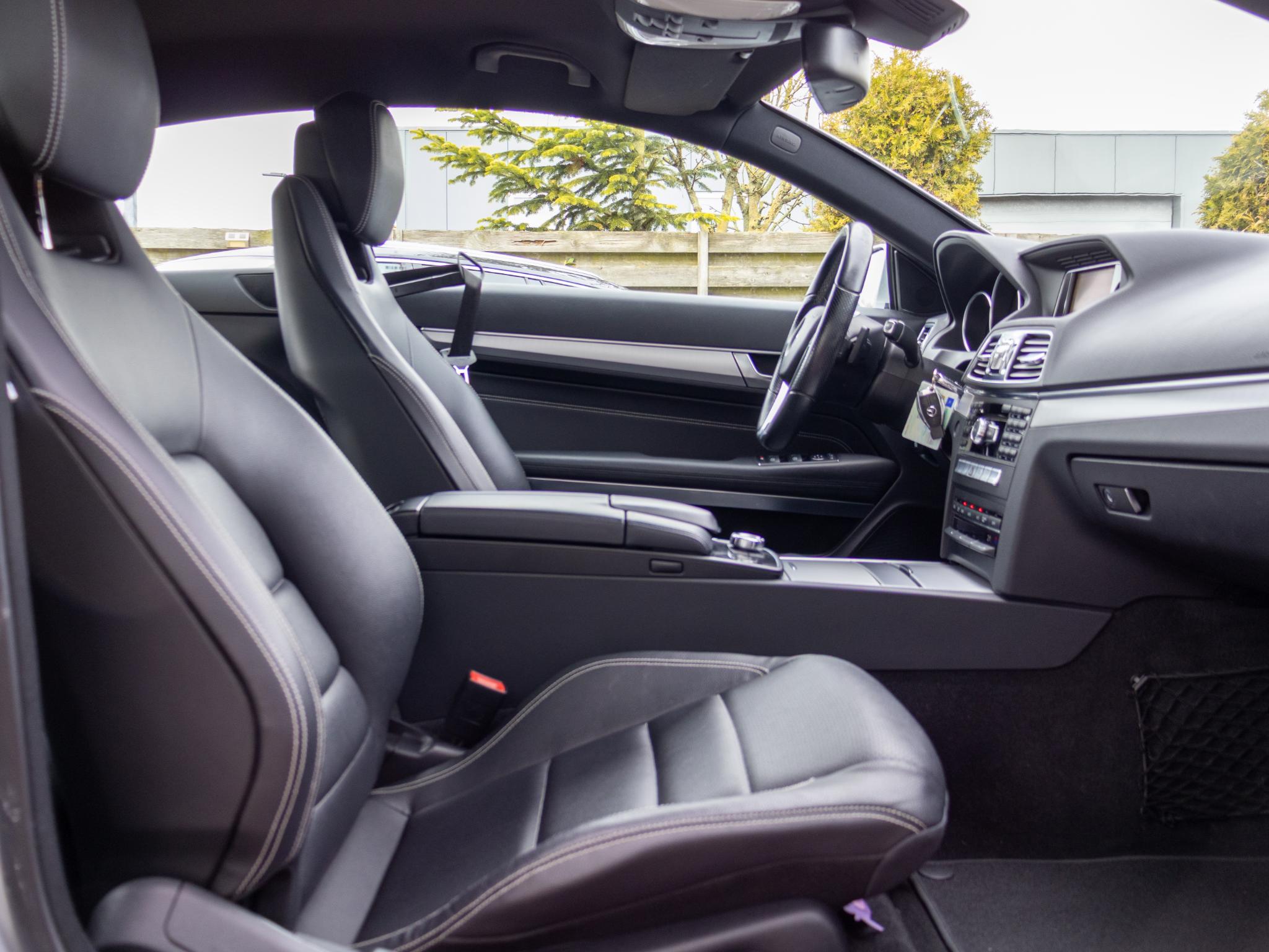 Foto van Mercedes-Benz E 200