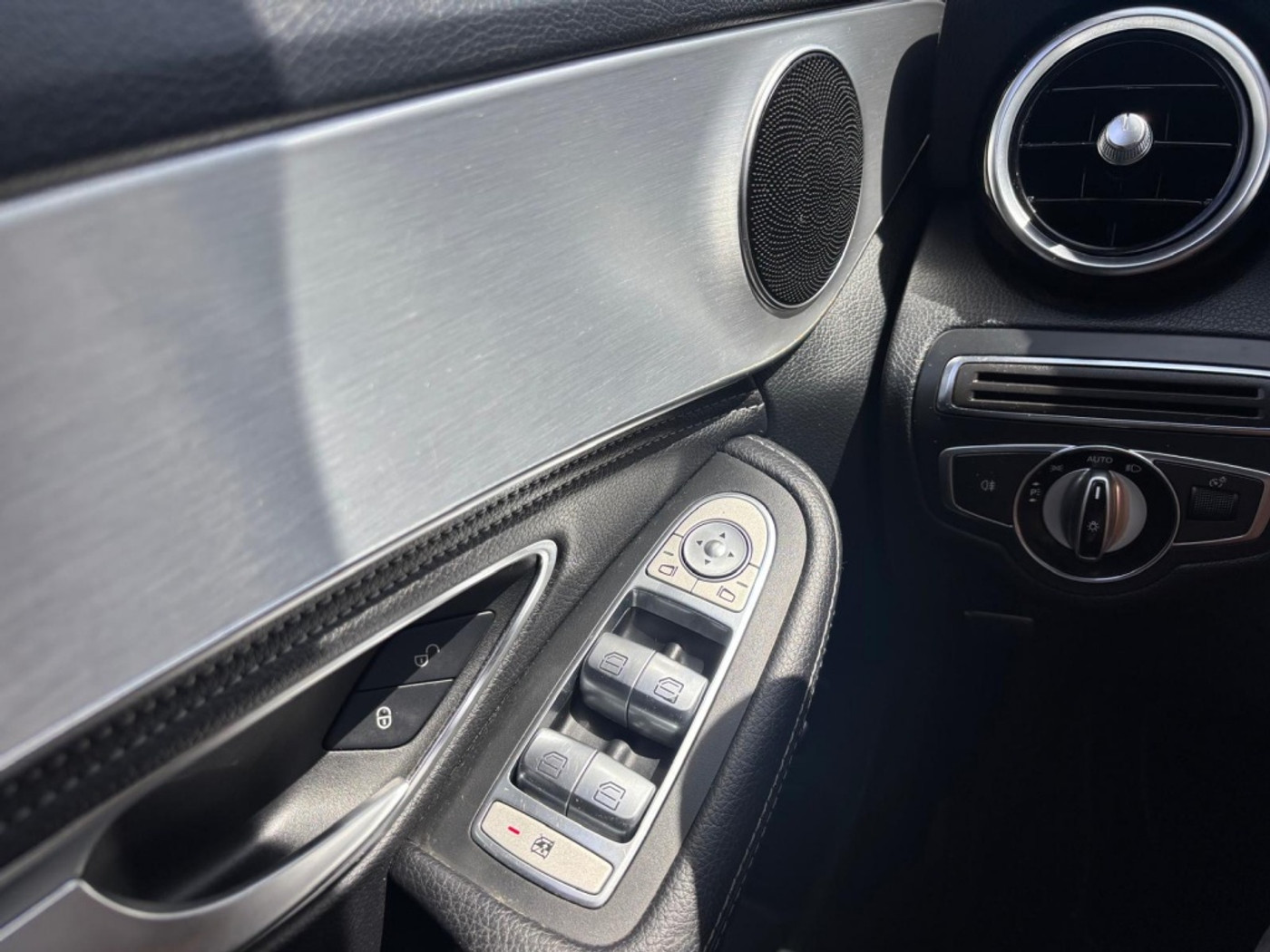 Foto van Mercedes-Benz C 180