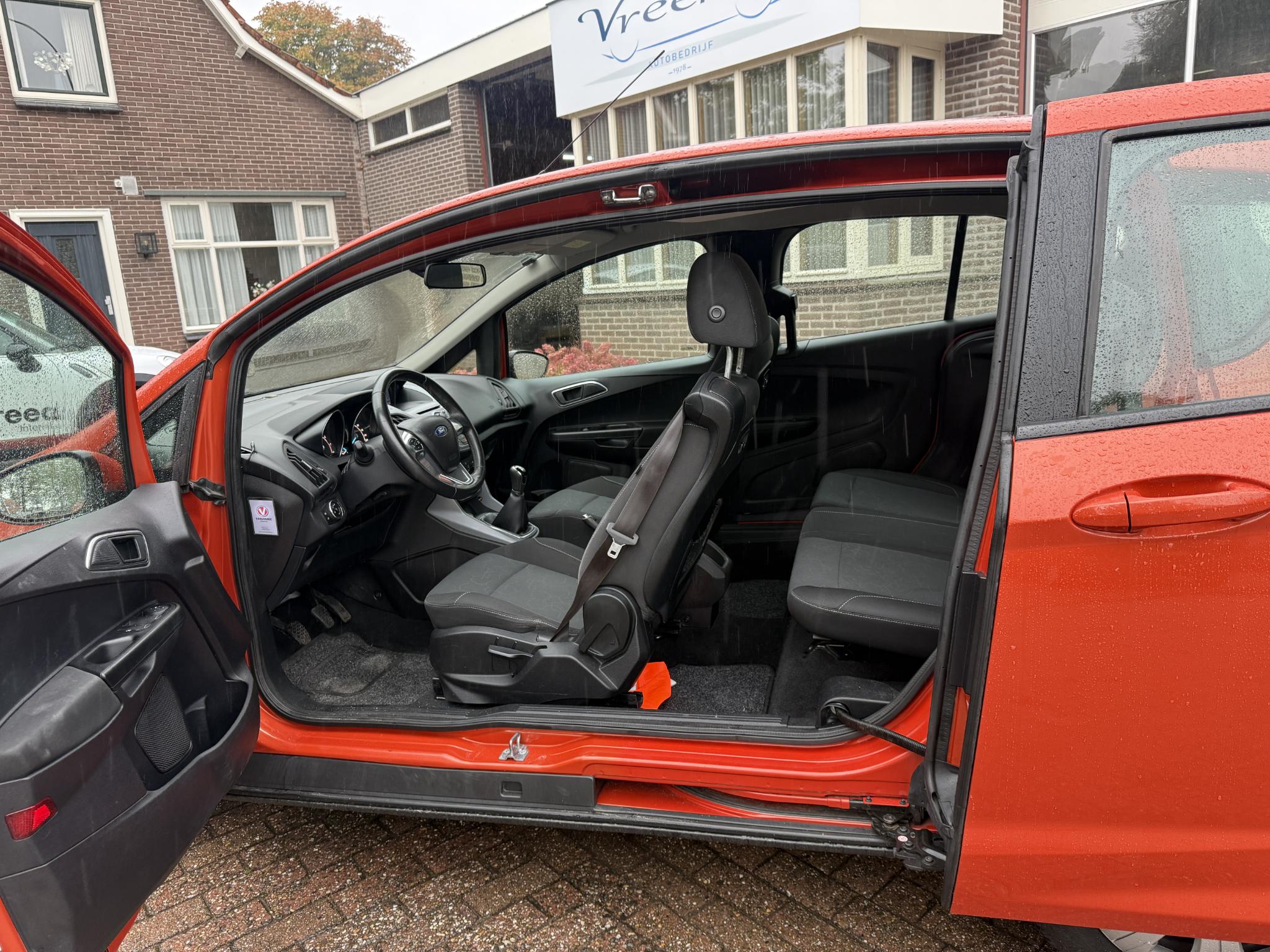 Foto van Ford B-max
