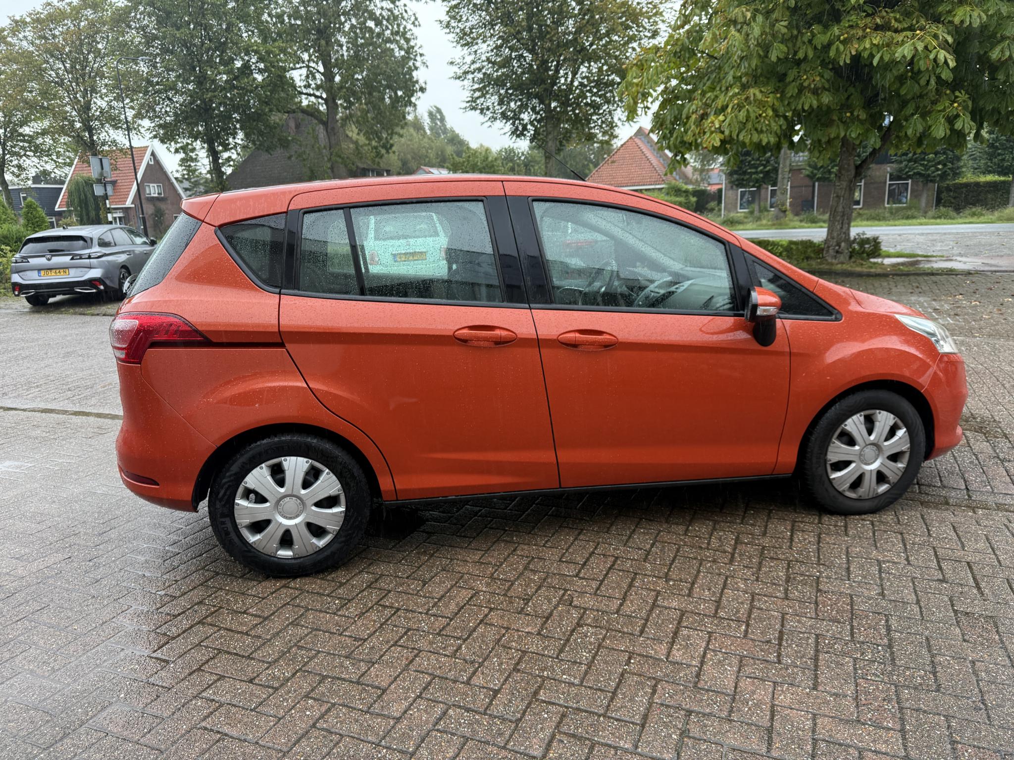 Foto van Ford B-max