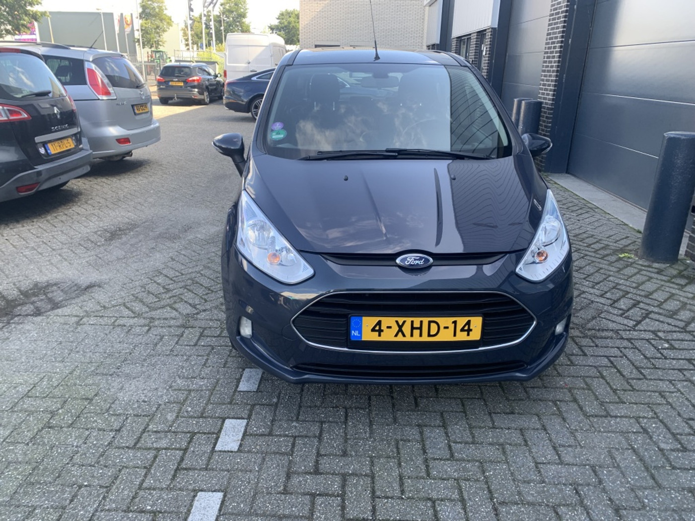 Foto van Ford B-max