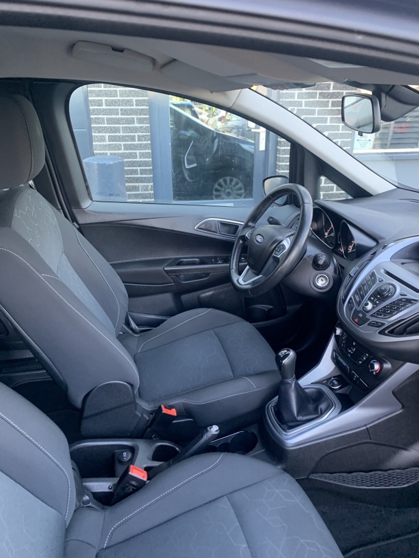 Foto van Ford B-max