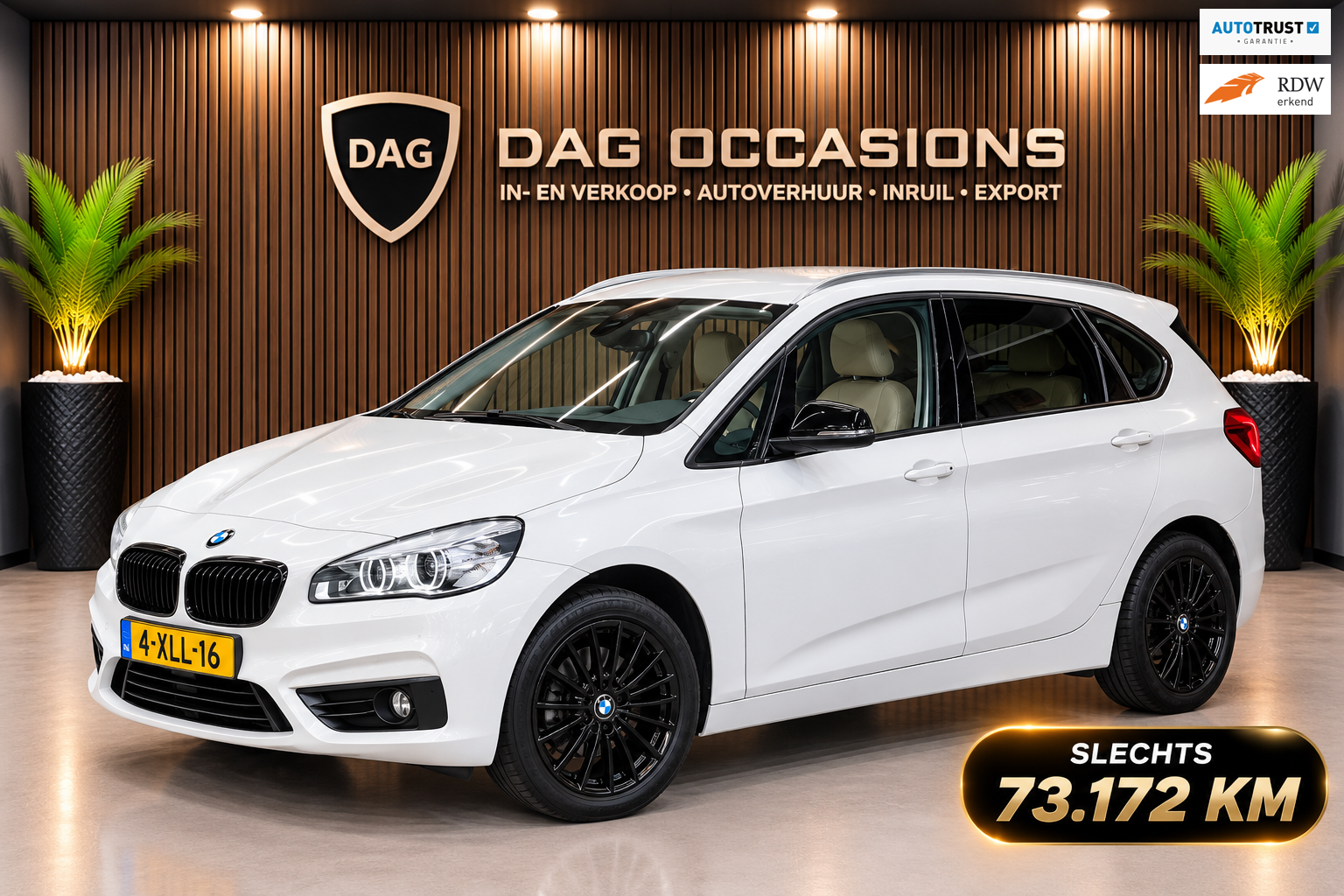 BMW 218i Active Tourer 218i Executive WEINIG KM|NAVI|XENON|PDC|LEER|TREKHAAK 2014 - voorkant