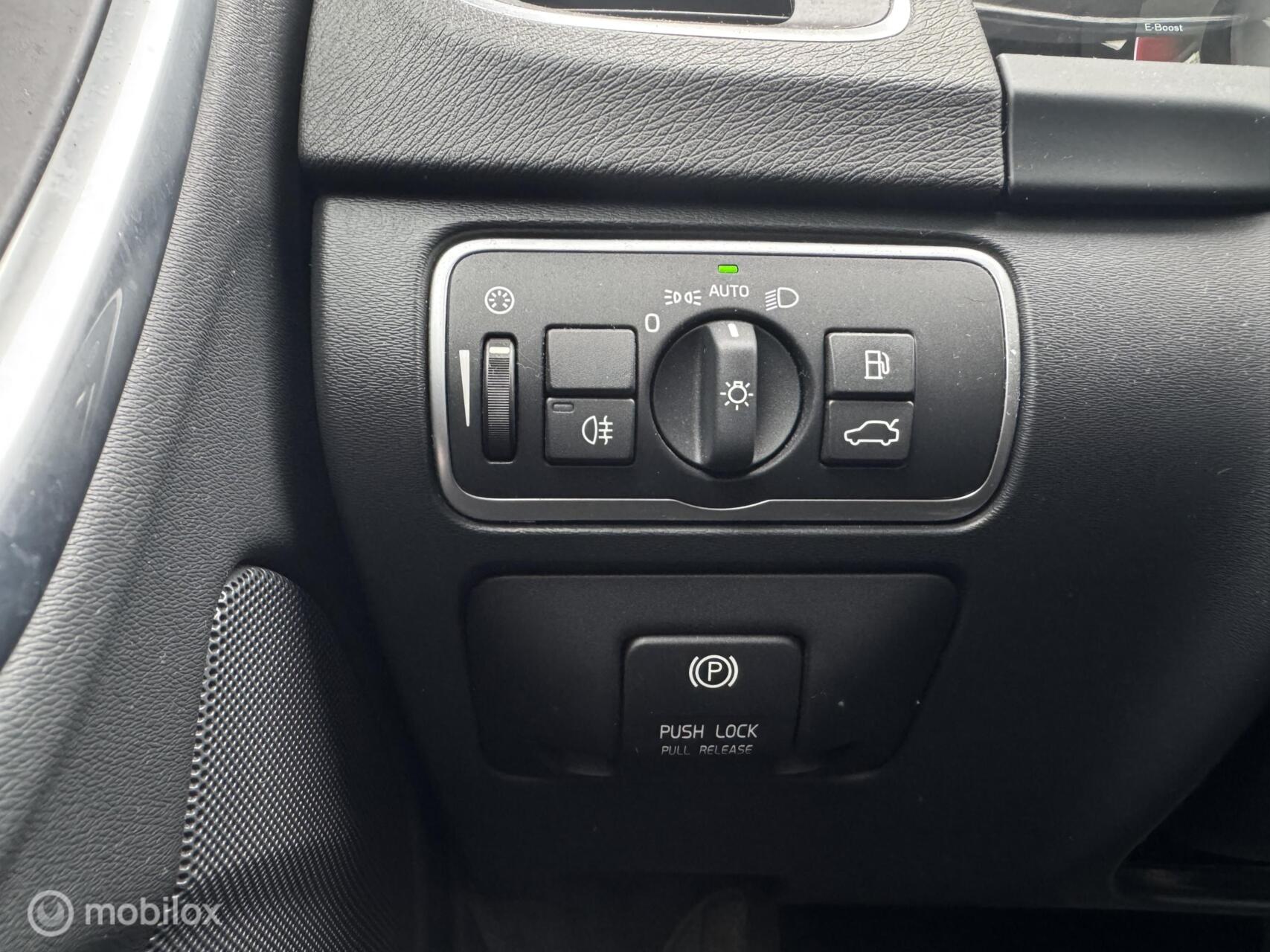 Foto van Volvo V60 Plug In Hybrid