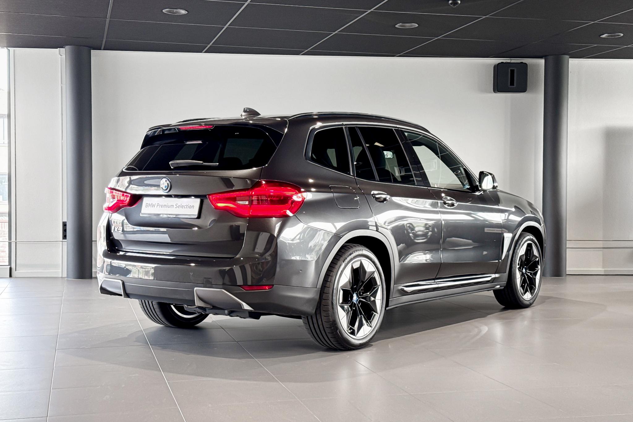 Foto van BMW Ix3