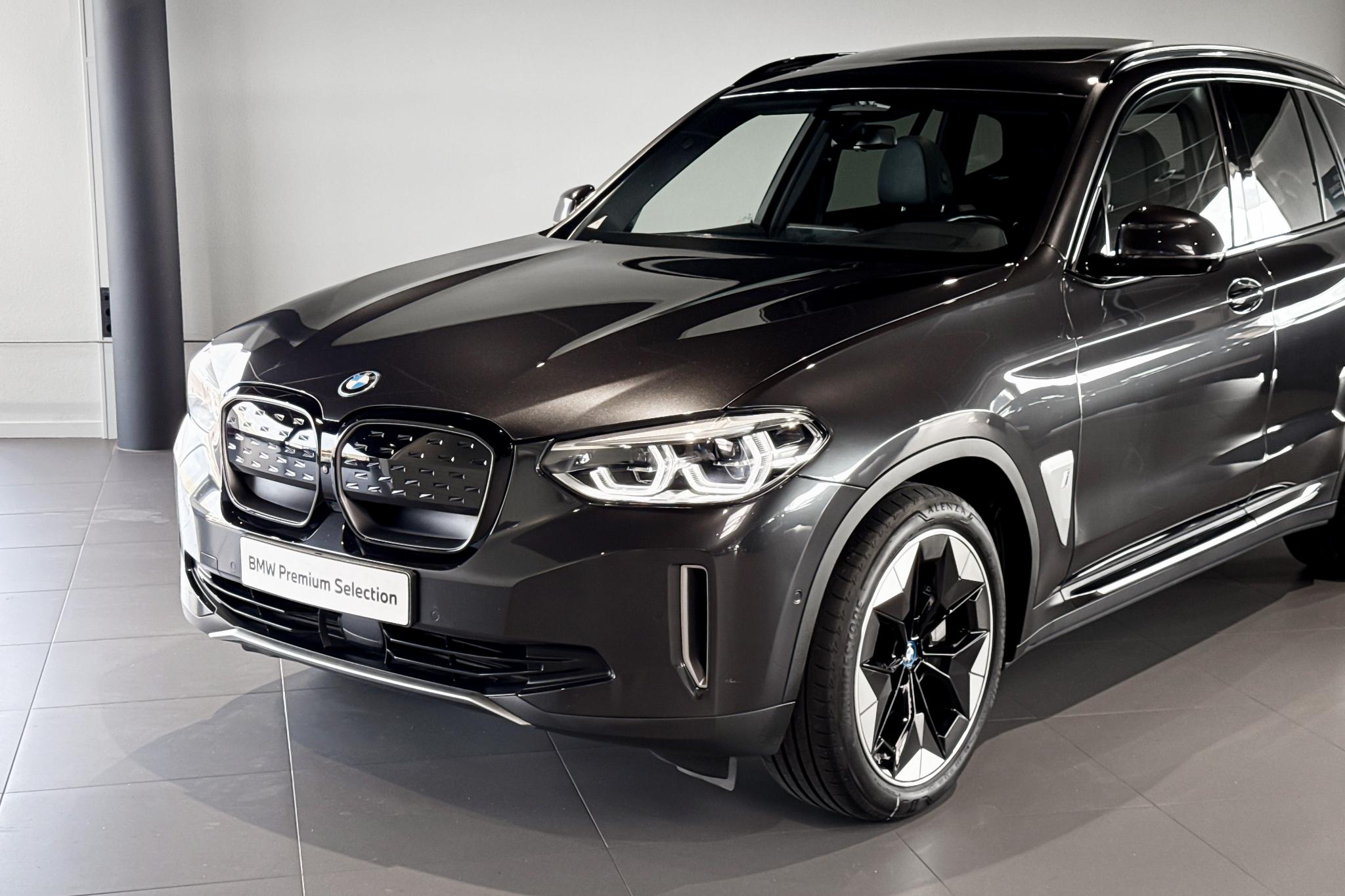 Foto van BMW Ix3
