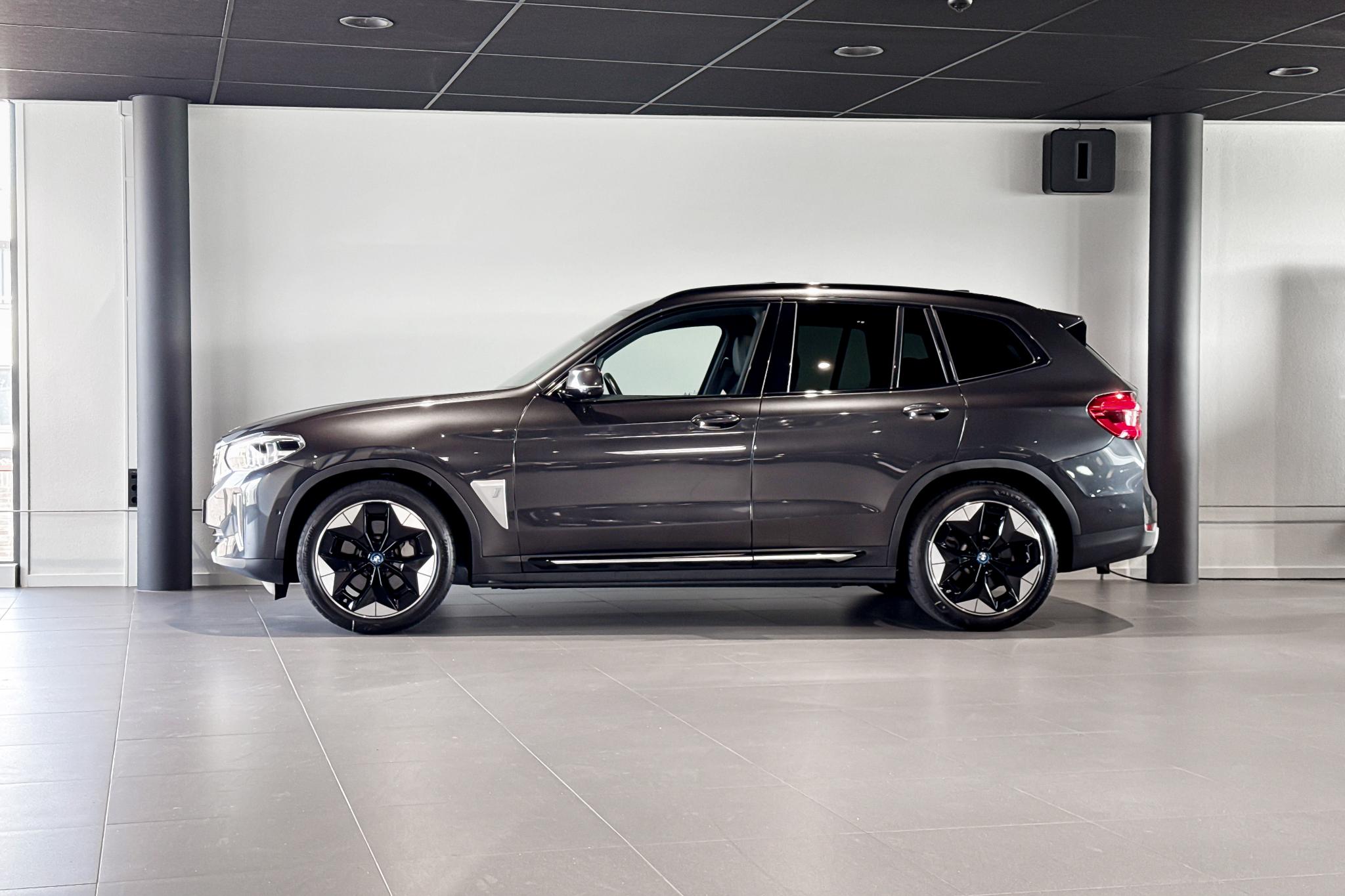 Foto van BMW Ix3