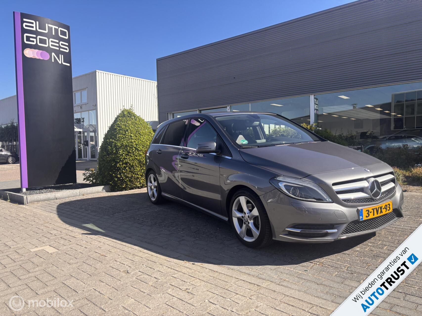 Foto van Mercedes-Benz B 180