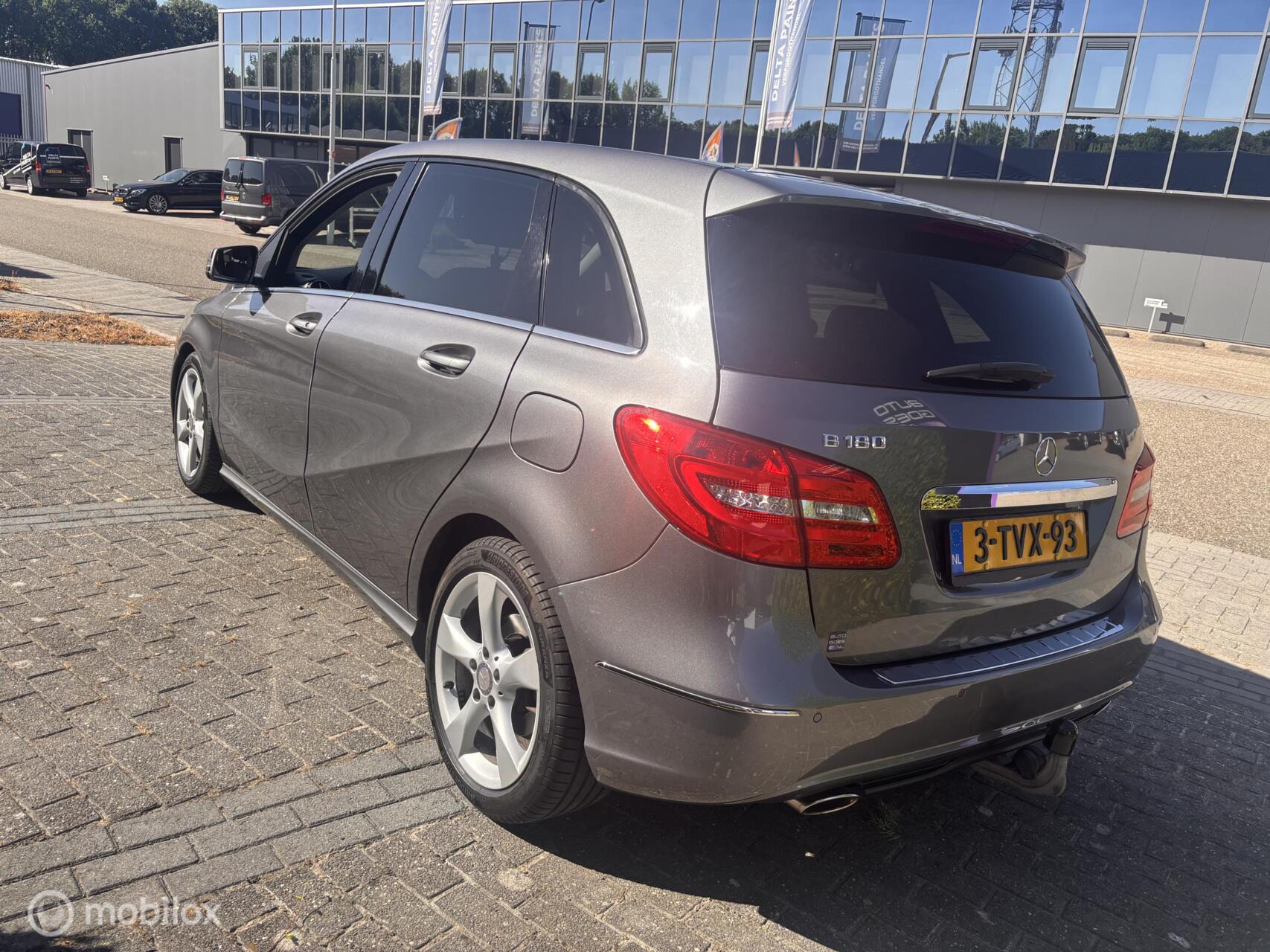 Foto van Mercedes-Benz B 180