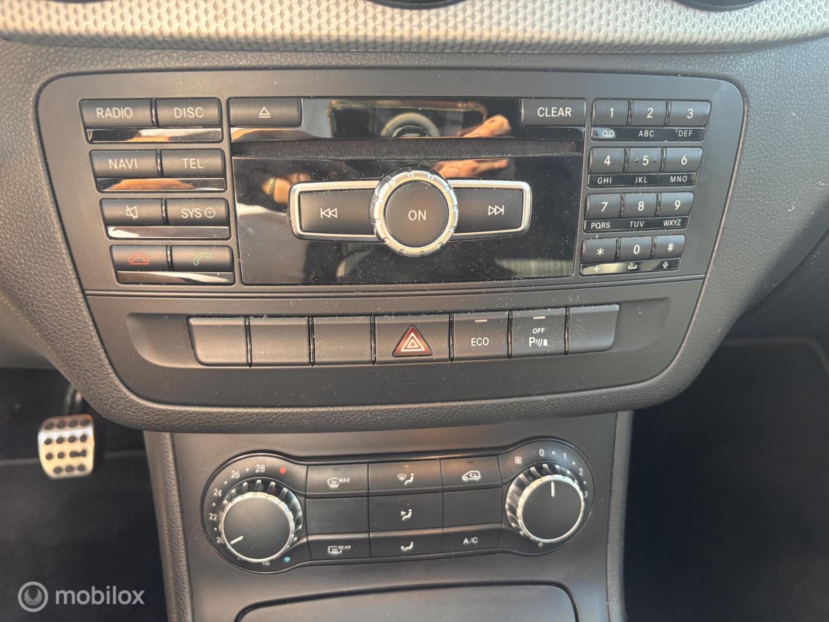 Foto van Mercedes-Benz B 180