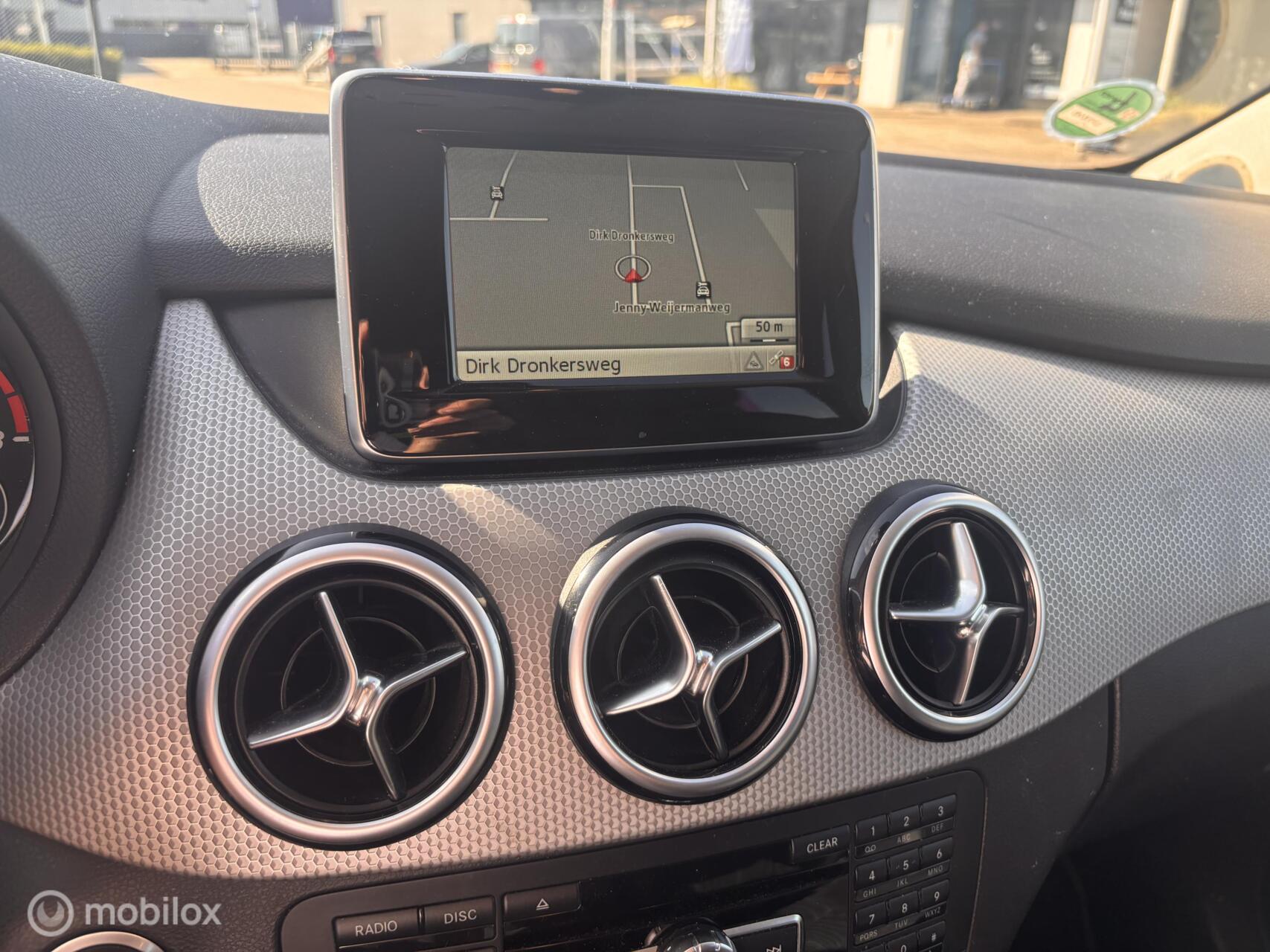 Foto van Mercedes-Benz B 180