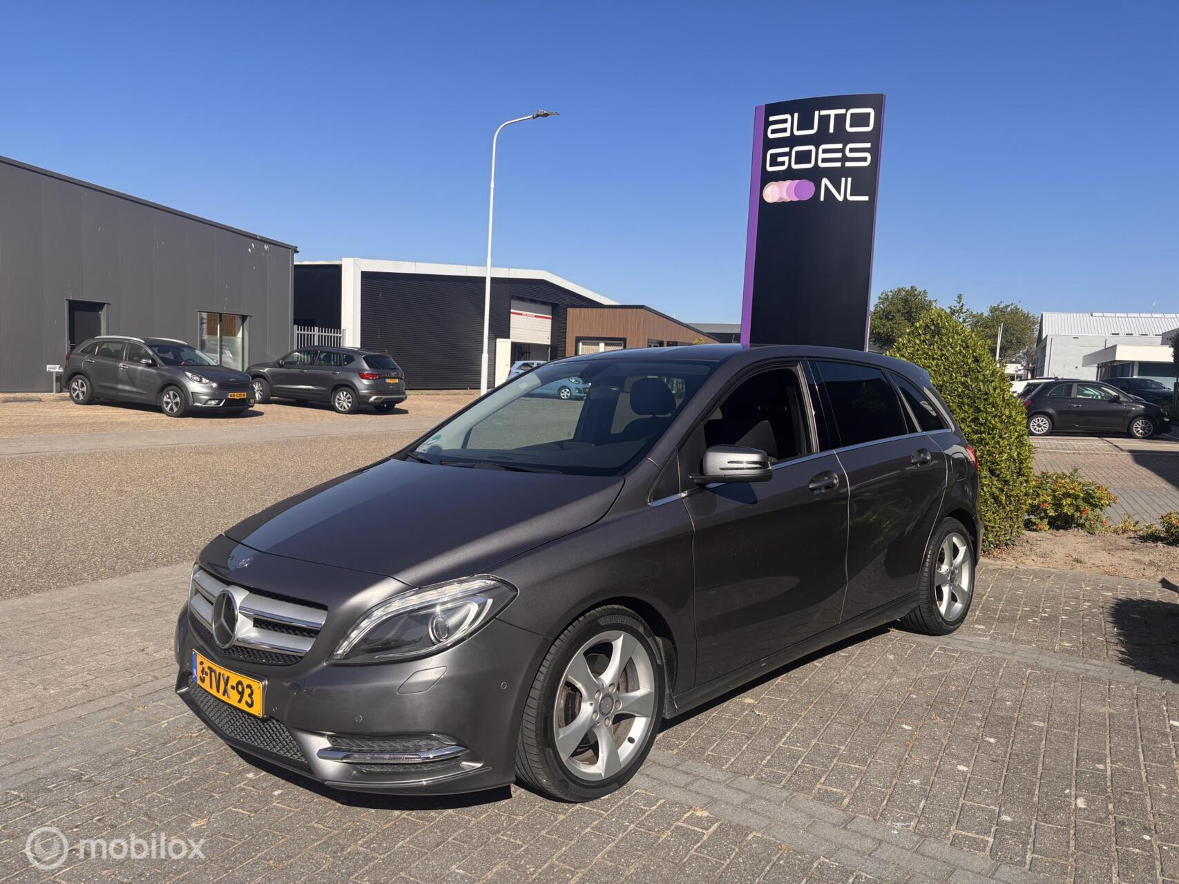 Foto van Mercedes-Benz B 180