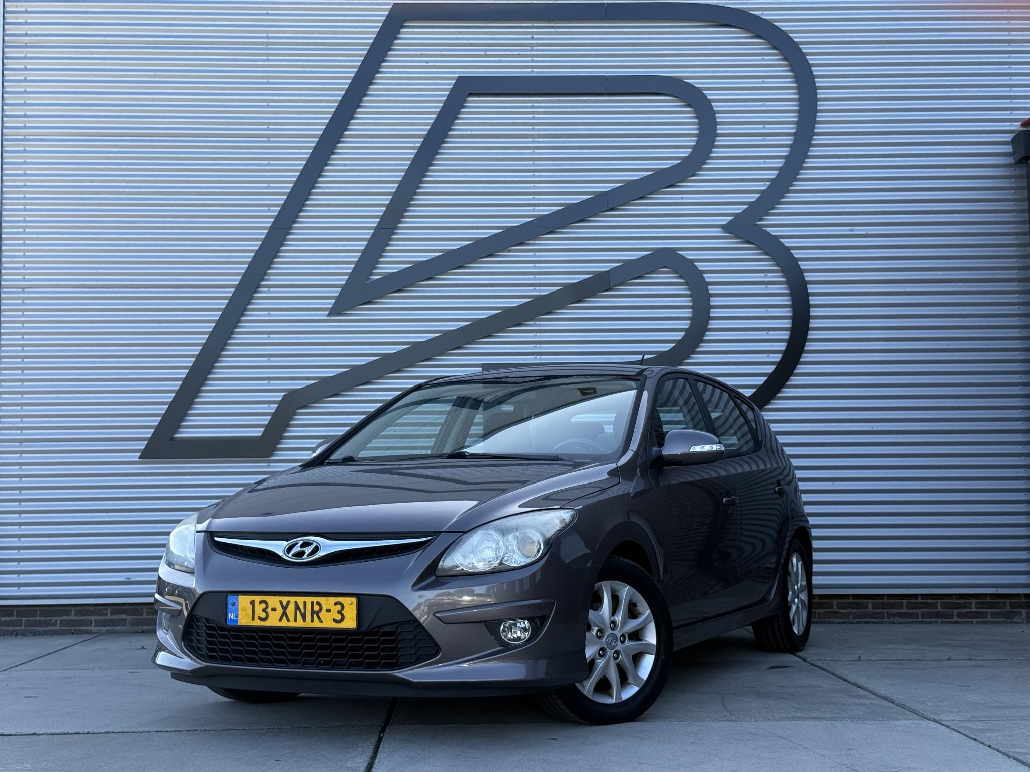 Hyundai I 30 1.4i i-Motion 2012 - voorkant