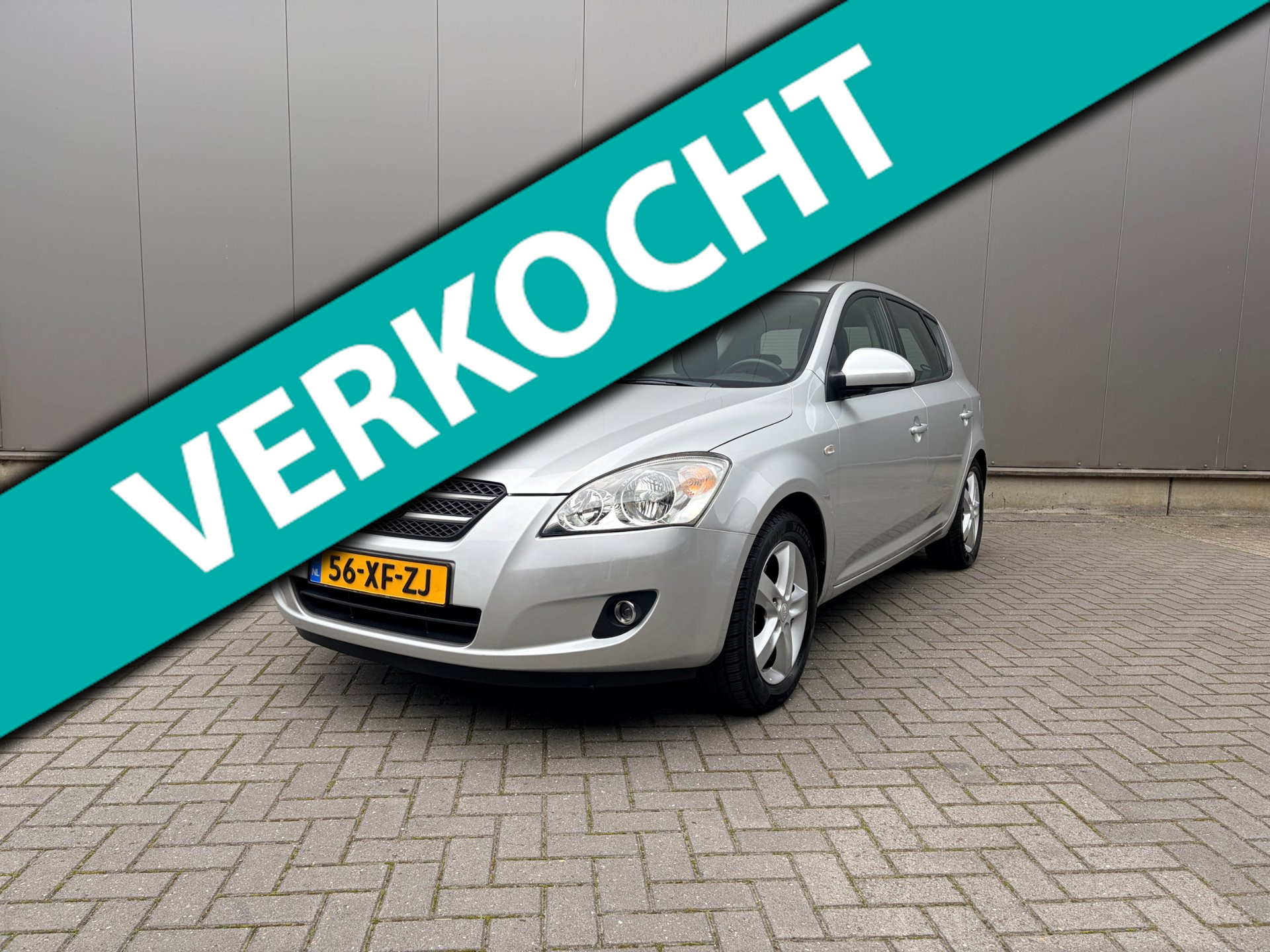 Kia Cee D 1.6 X-clusive 2007 - voorkant