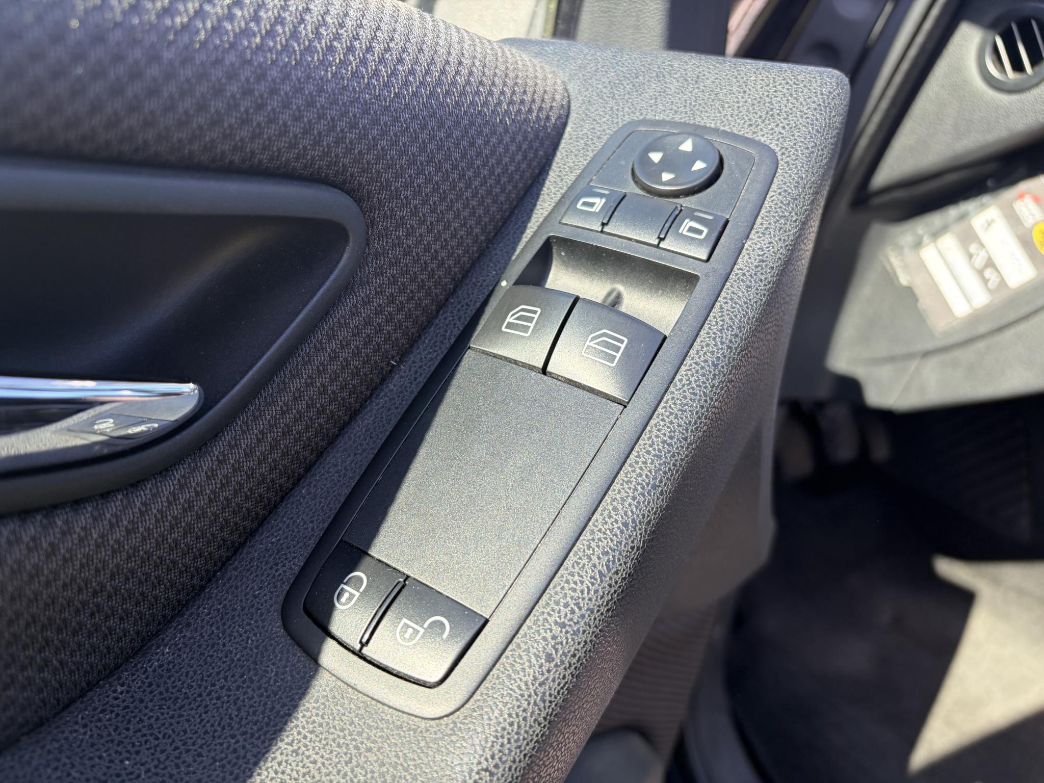 Foto van Mercedes-Benz B 160