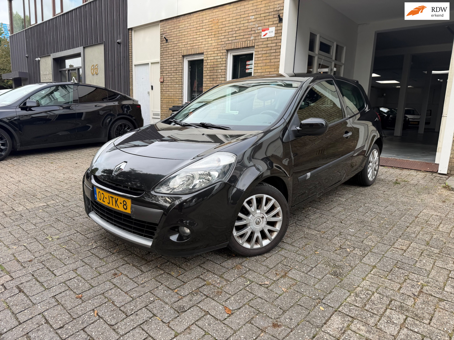 Renault Clio 1.2 Dynamique 2009 - voorkant