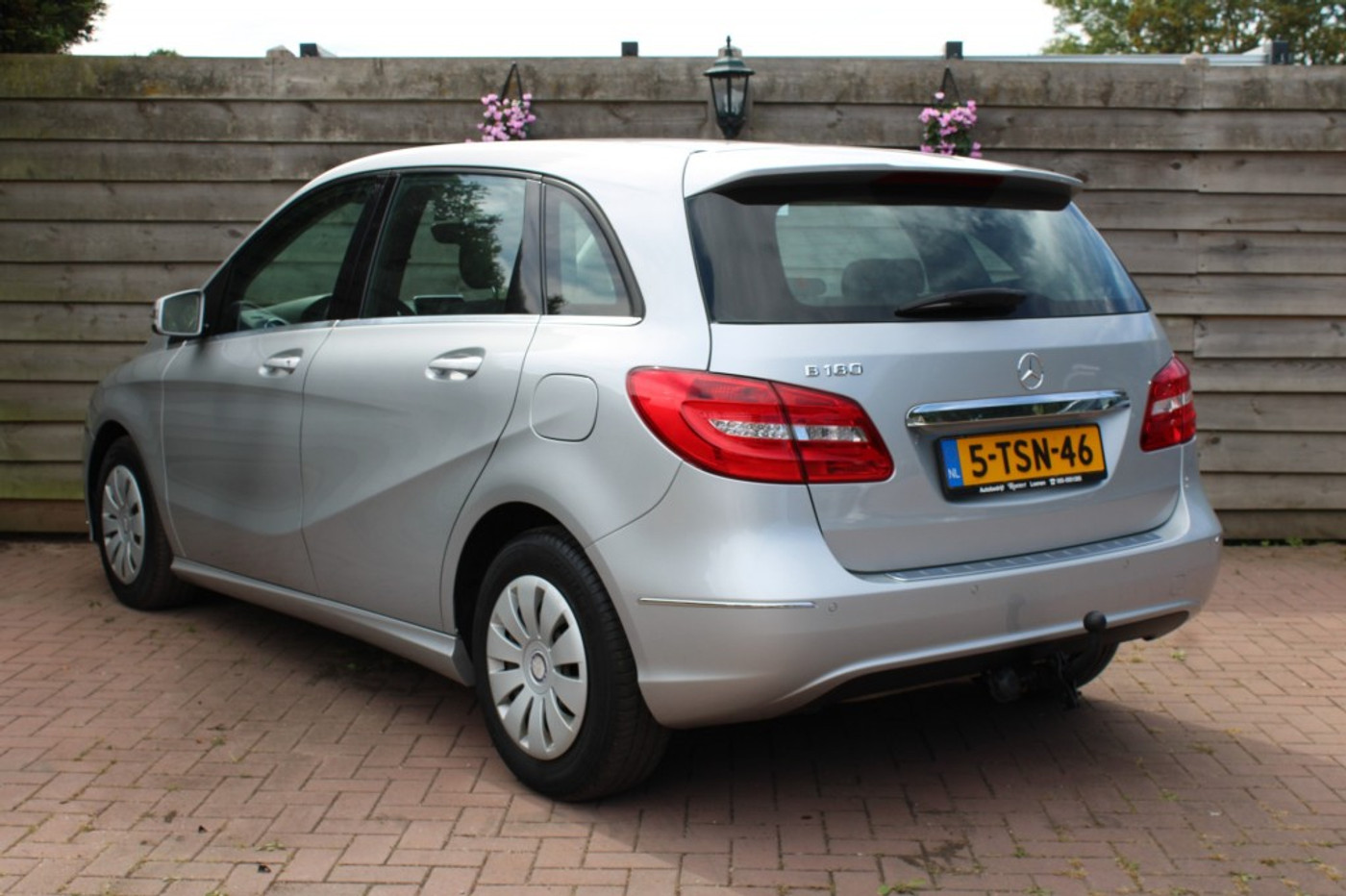 Foto van Mercedes-Benz B 180
