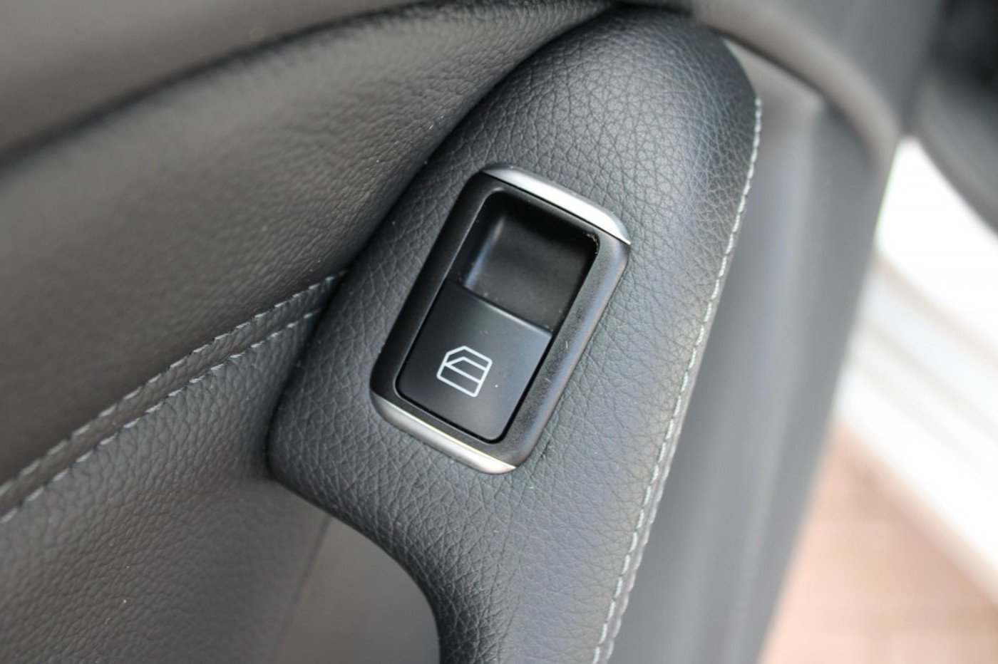 Foto van Mercedes-Benz B 180