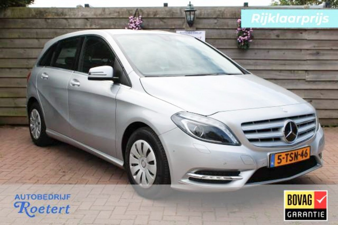Mercedes-Benz B 180 180 Ambition Automaat airco/cruise/navi/bluetooth/radioCD/PDC/trekhaak 2014 - voorkant