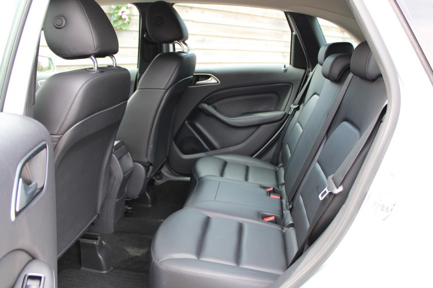 Foto van Mercedes-Benz B 180