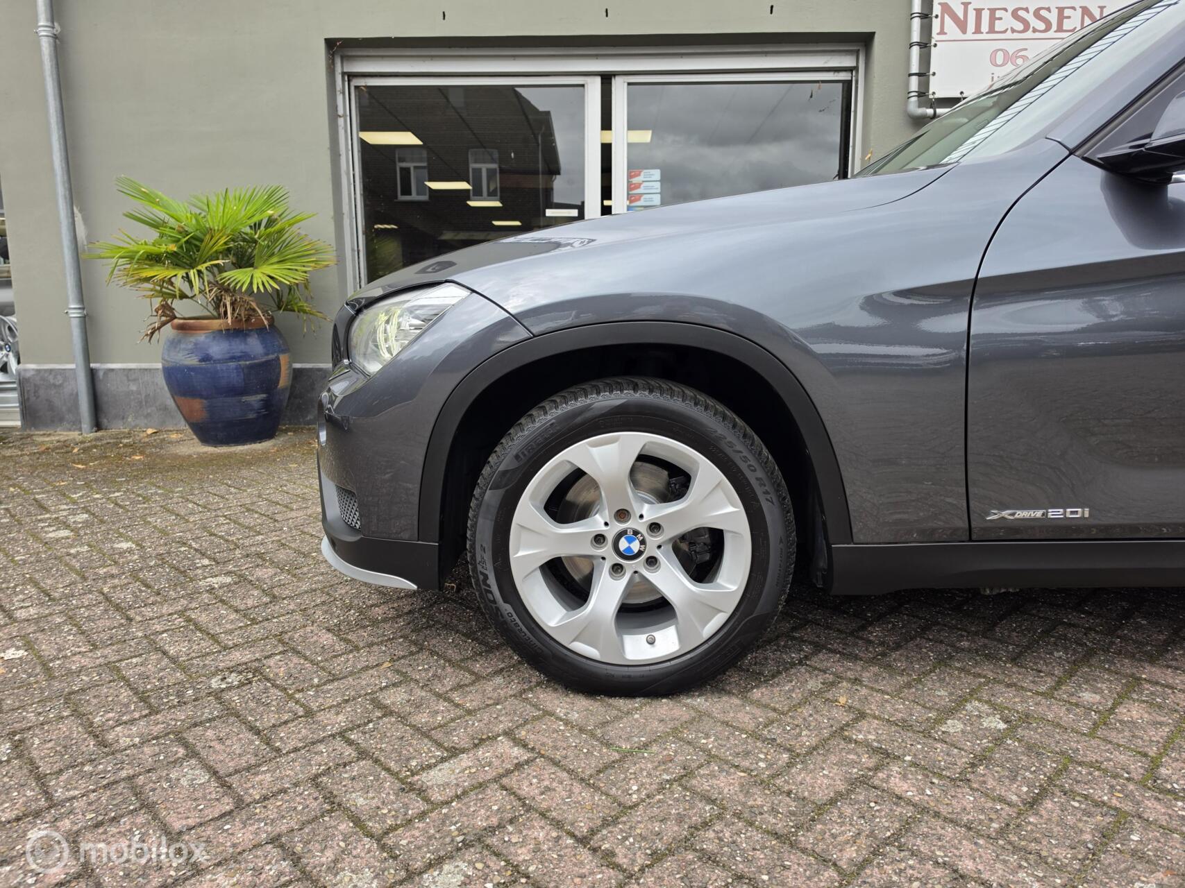 Foto van BMW X1 Xdrive20i