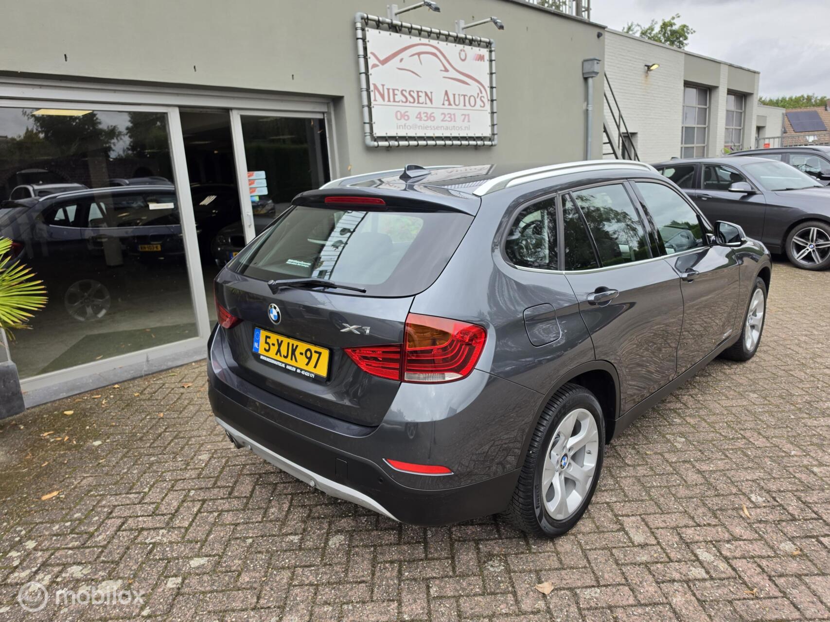 Foto van BMW X1 Xdrive20i