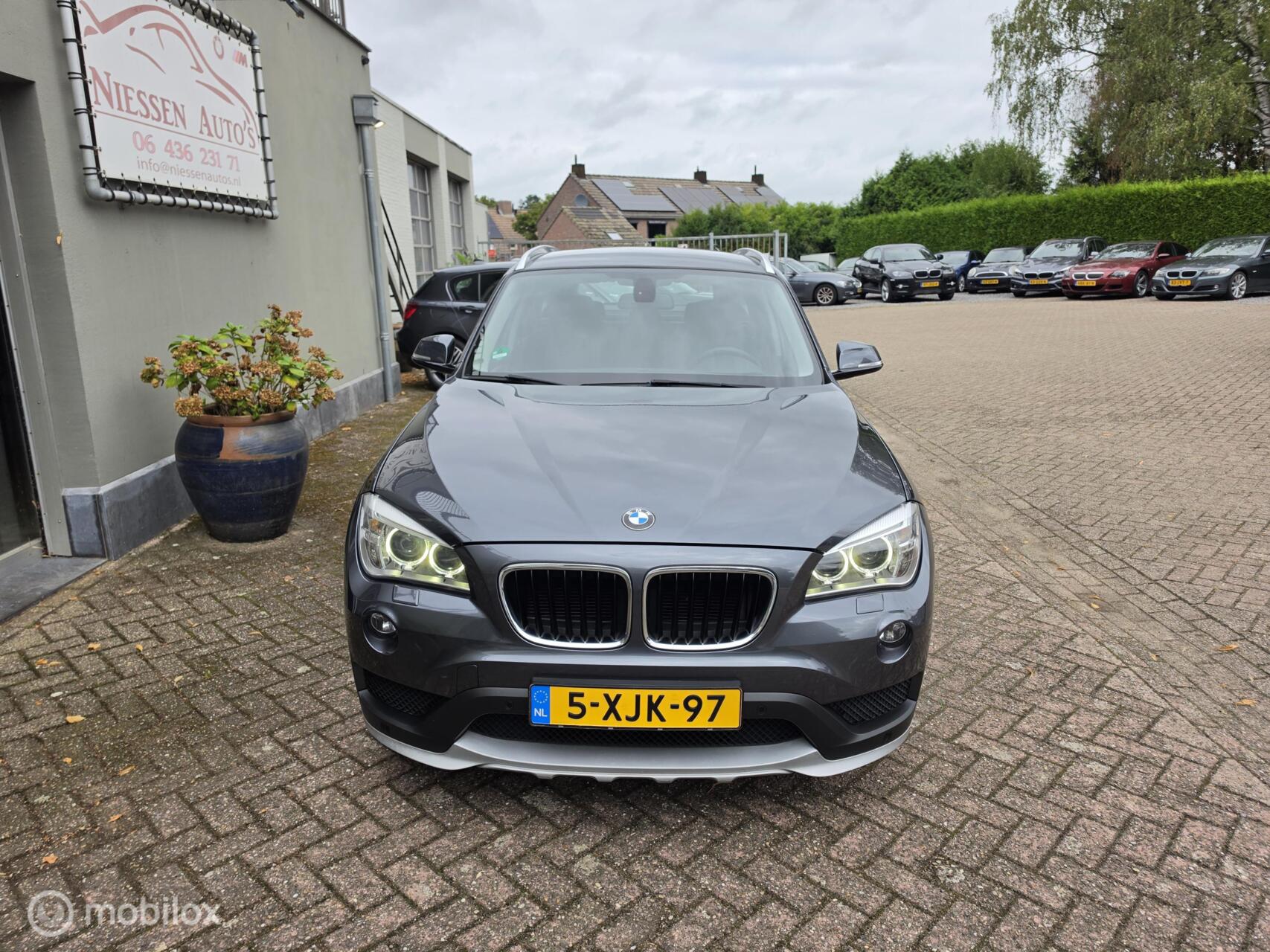 Foto van BMW X1 Xdrive20i