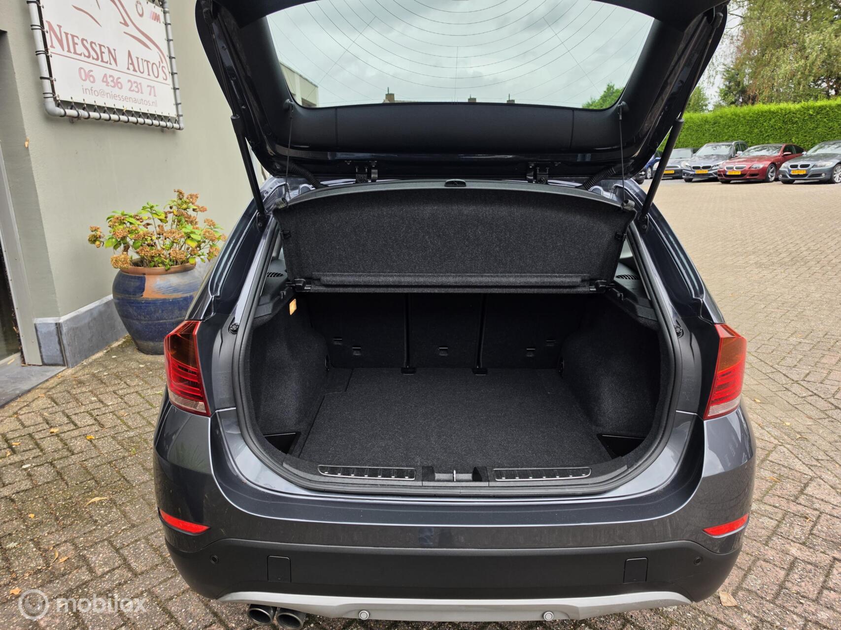 Foto van BMW X1 Xdrive20i