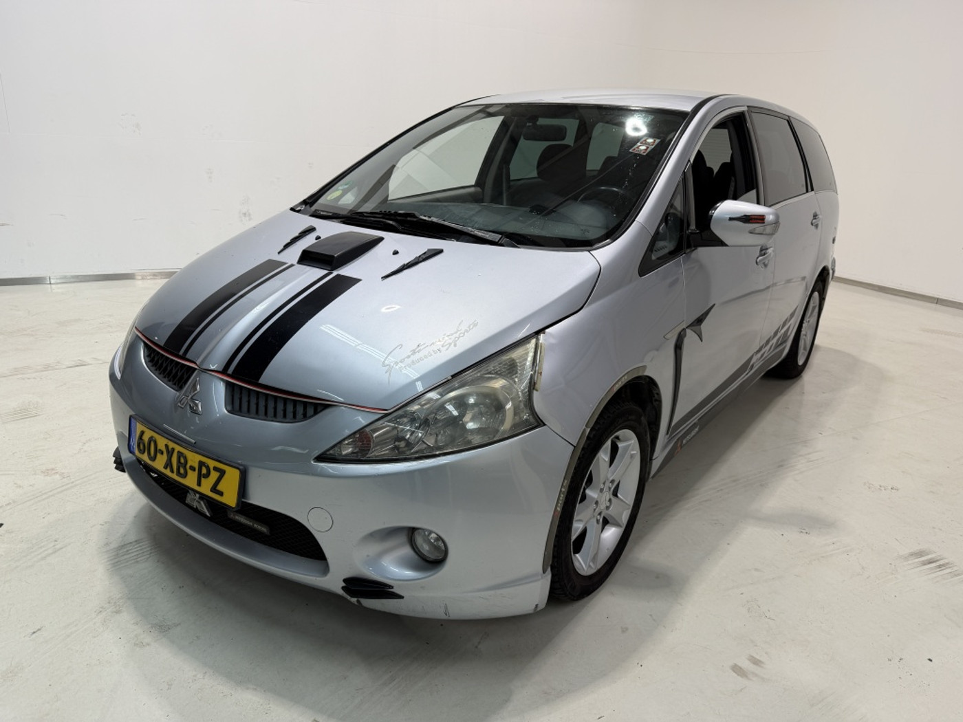 Mitsubishi Mitsubishi Grandis 2.4-16V Intense 2007 - voorkant