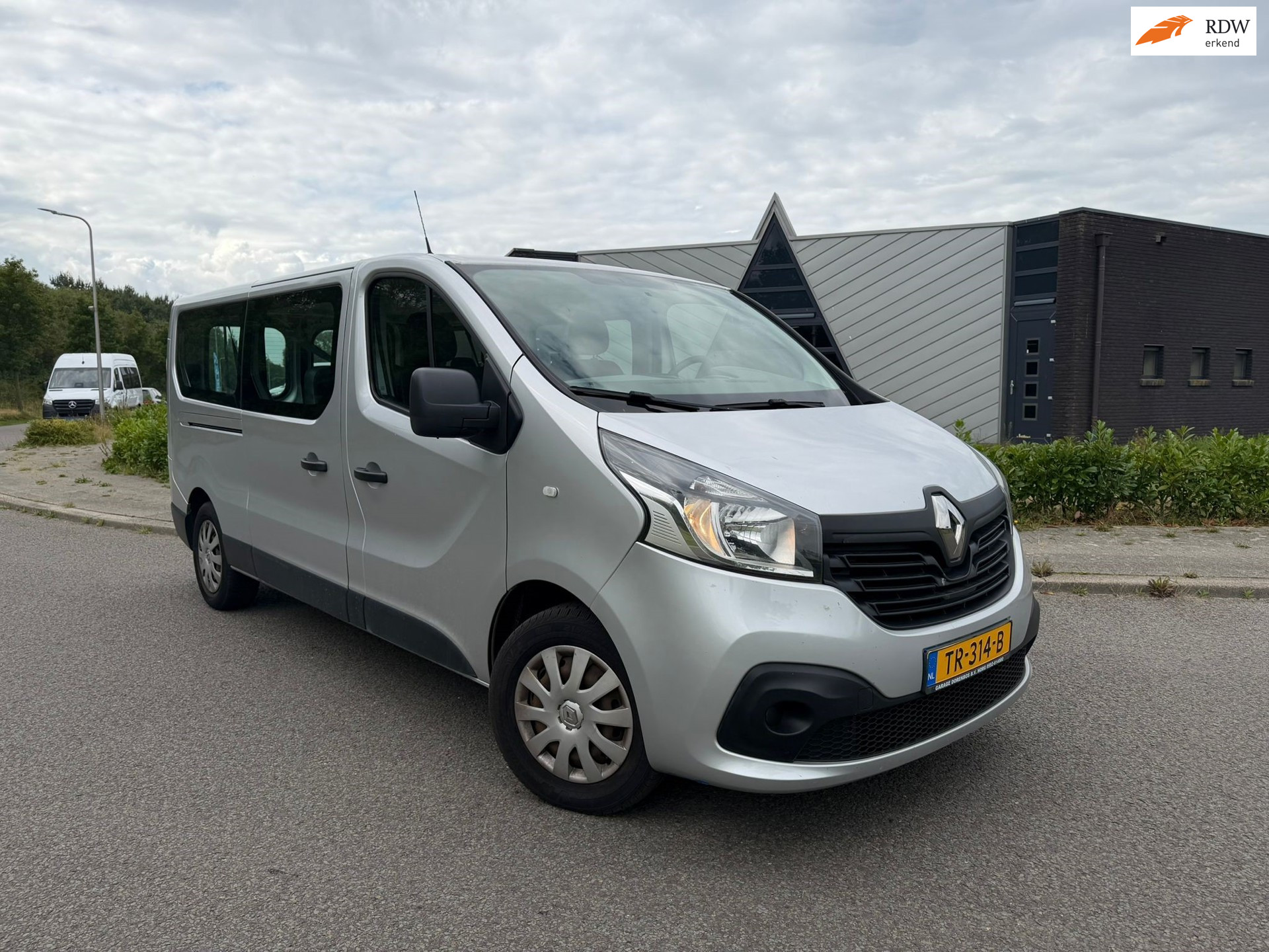 Renault Trafic 1.6 dCi Grand Authentique Energy | 9 persoons | EX BTW | BPM Vrij 2018 - voorkant