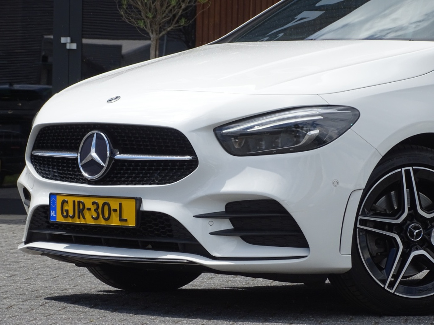 Foto van Mercedes-Benz B 250 E