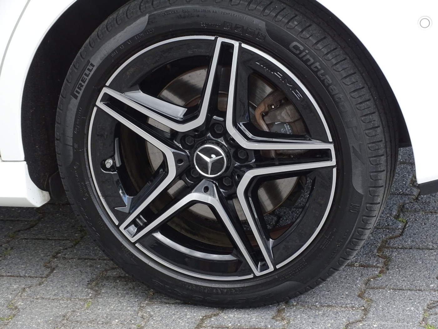 Foto van Mercedes-Benz B 250 E