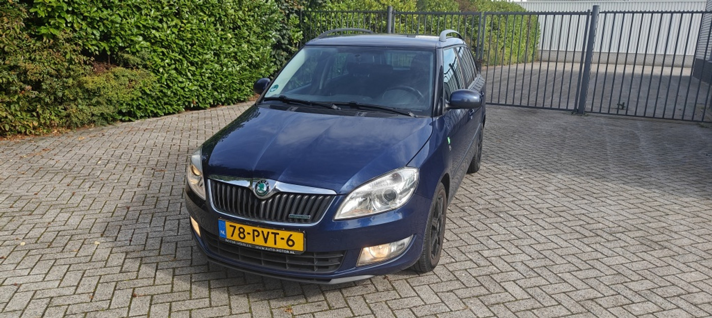 Volkswagen Golf Variant 1.6 Comfortline 2011 - voorkant