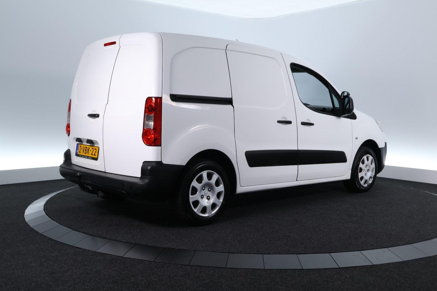 Foto van Peugeot Partner 120 L1 1.6hdif 66kw - 2pl