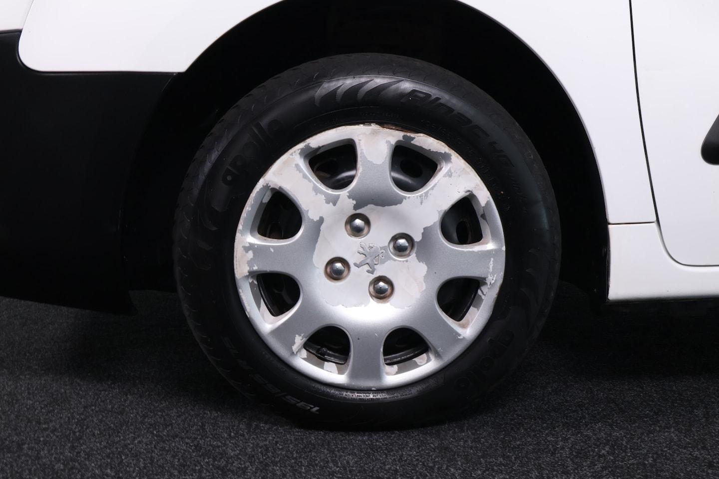 Foto van Peugeot Partner 120 L1 1.6hdif 66kw - 2pl