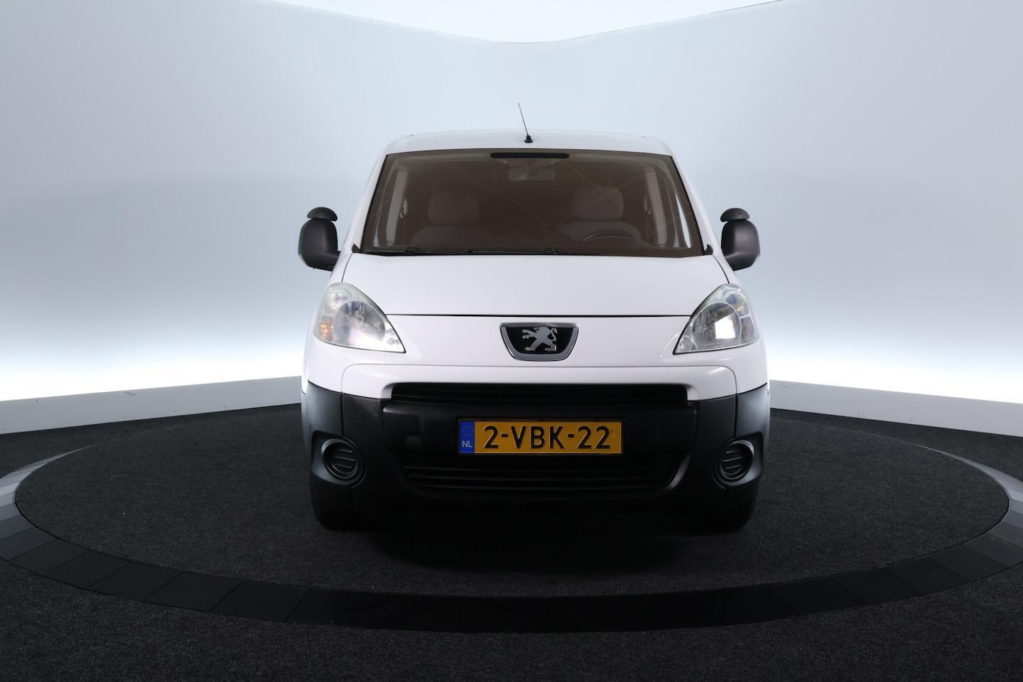 Foto van Peugeot Partner 120 L1 1.6hdif 66kw - 2pl