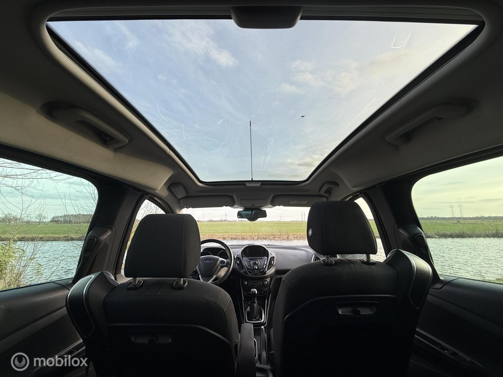 Foto van Ford B-max