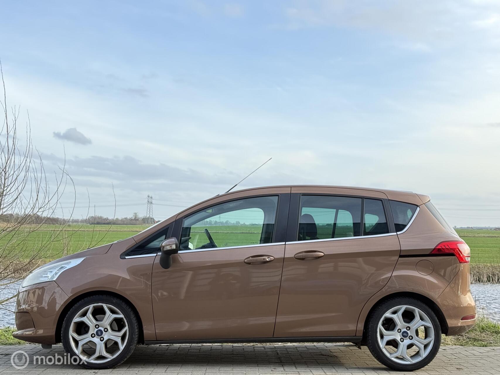 Foto van Ford B-max