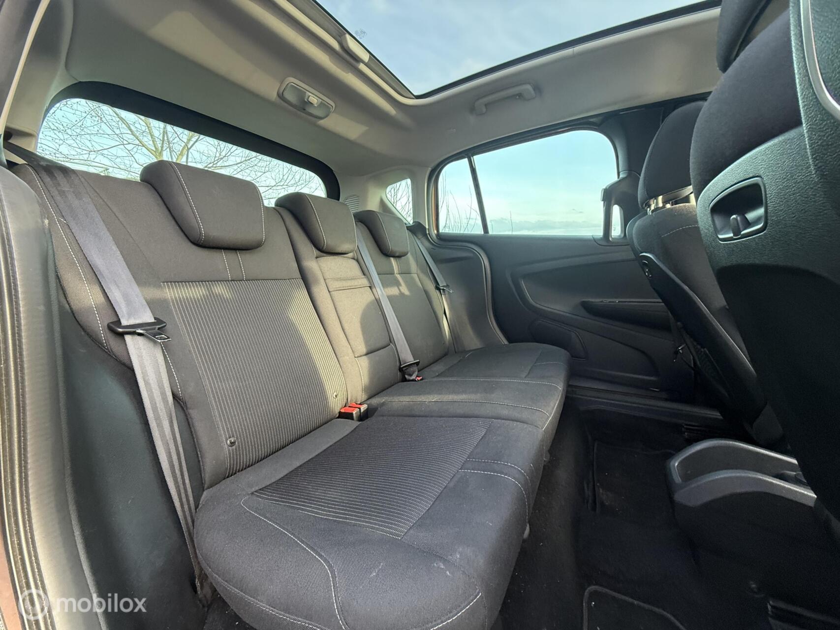 Foto van Ford B-max