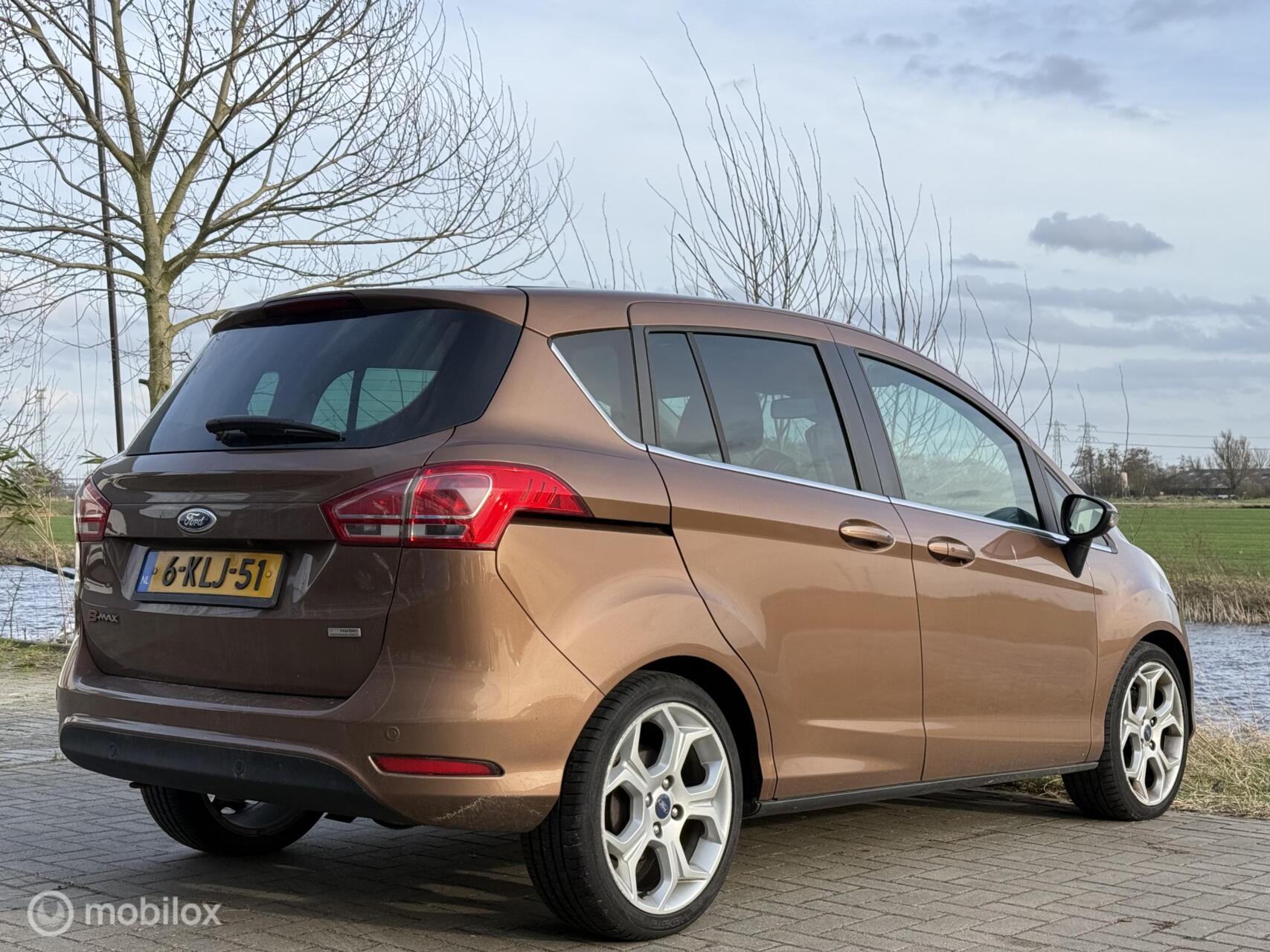 Foto van Ford B-max