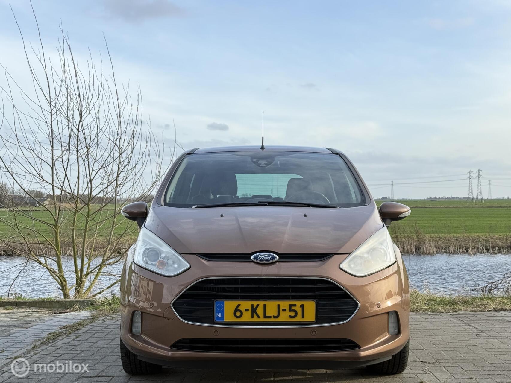Foto van Ford B-max