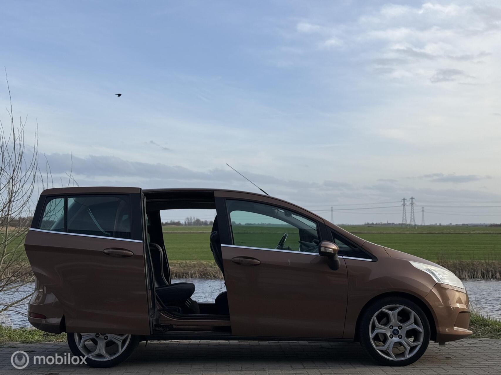 Foto van Ford B-max