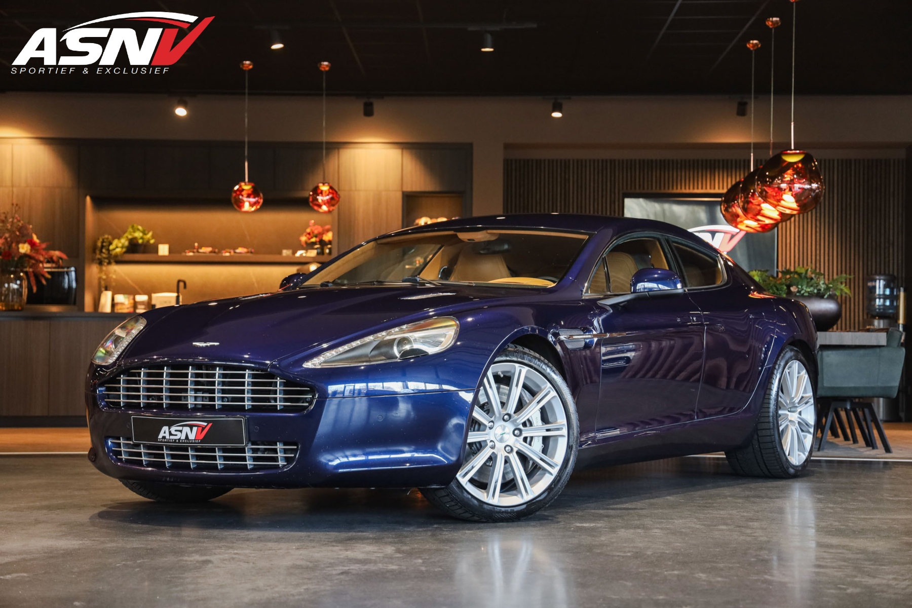 Aston Martin Rapide 6.0 V12, 476 PK, 2+2/Seats, B&O/Geluid, Navigatie, Beige/Nappa/Leder, Cruise/Control, 98DKM, 2010!! 2010 - voorkant