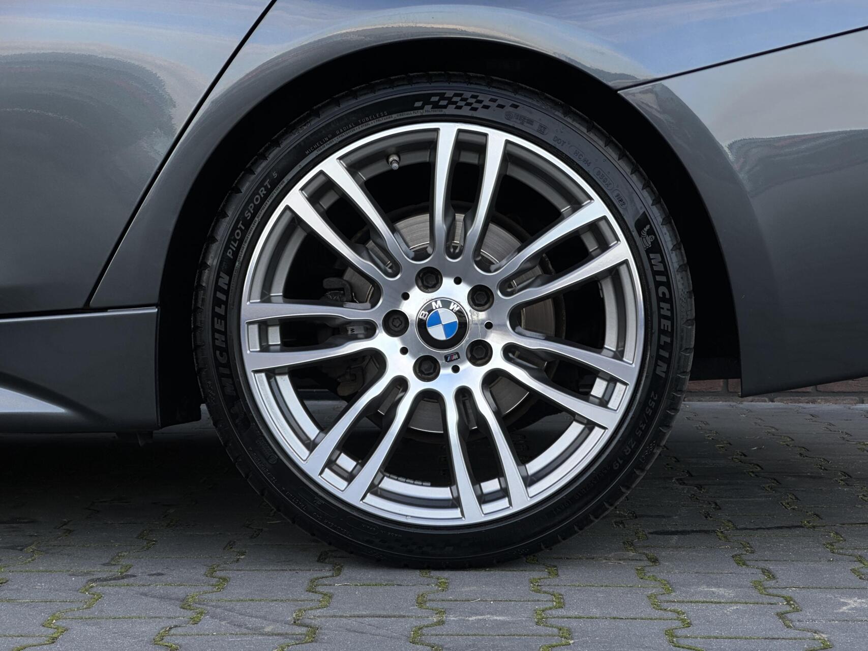 Foto van BMW 320i