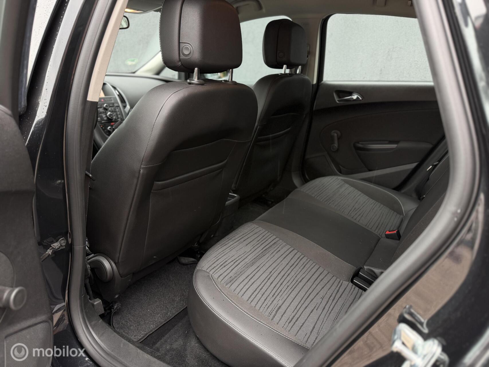 Foto van Opel Astra Notchback